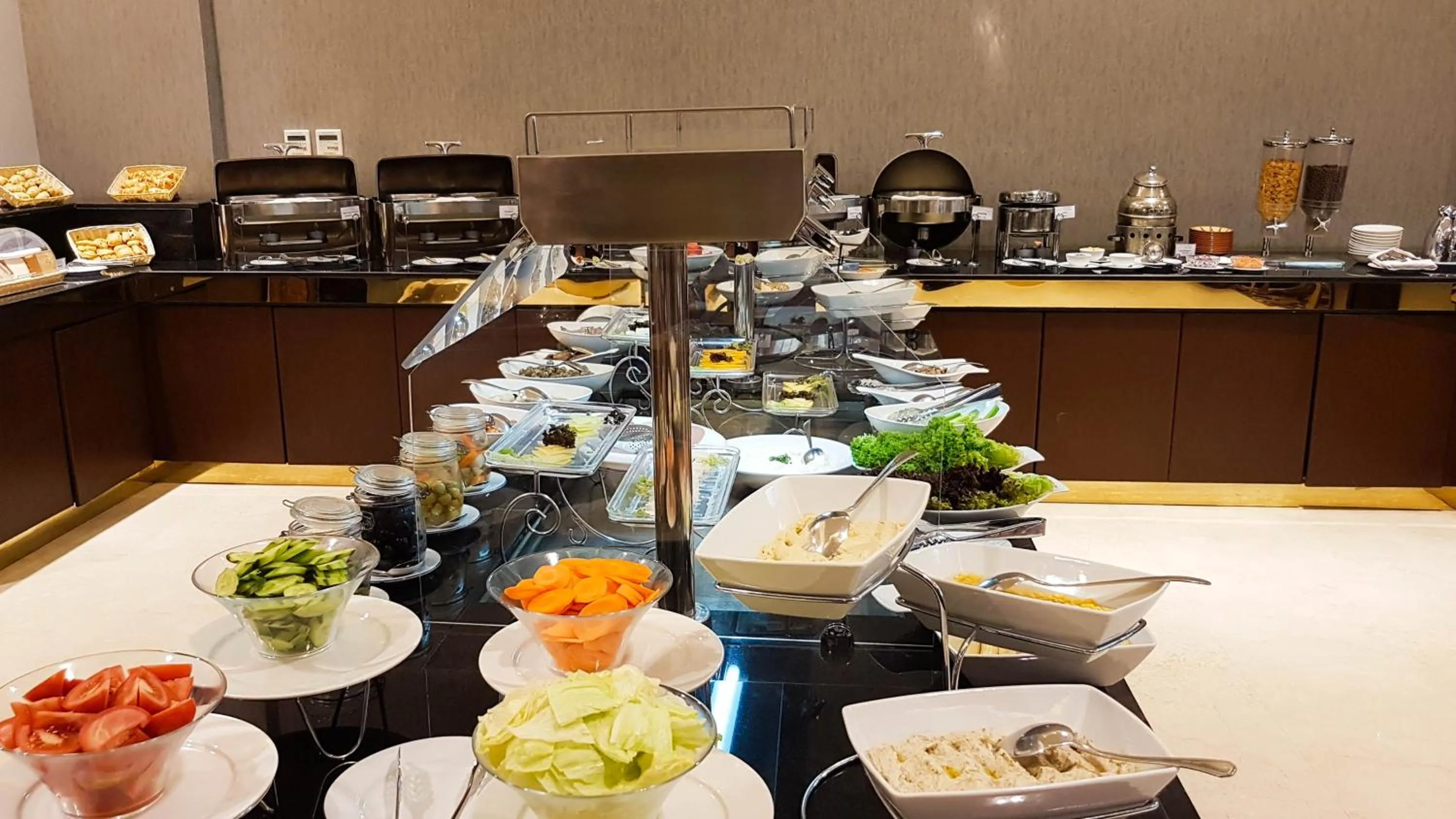 Breakfast in Sunday Signature Riyadh Formerly Qaser Al Hamra by Warwick