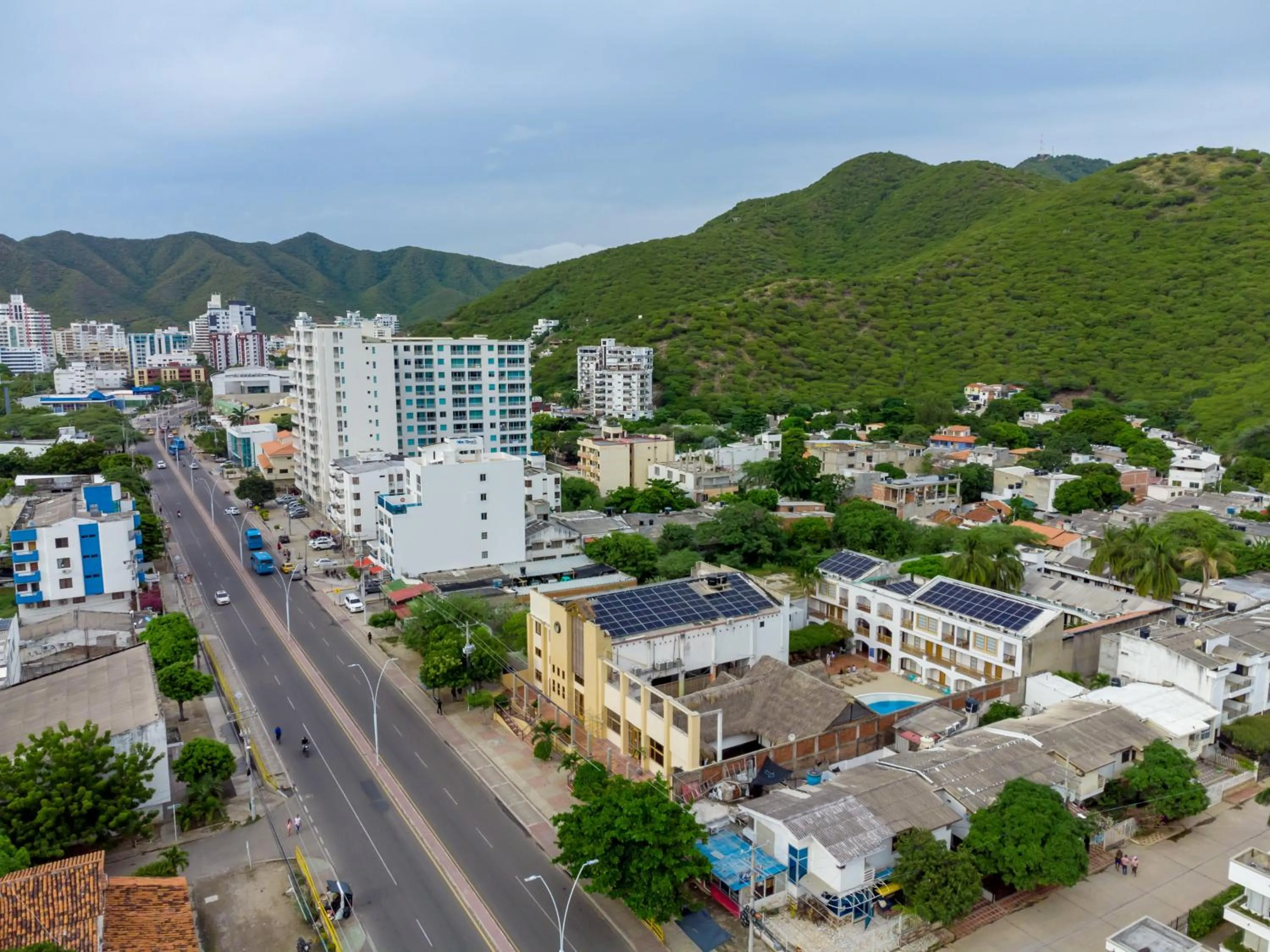 Property building in Hotel Sansiraka Suites By GEH Suites