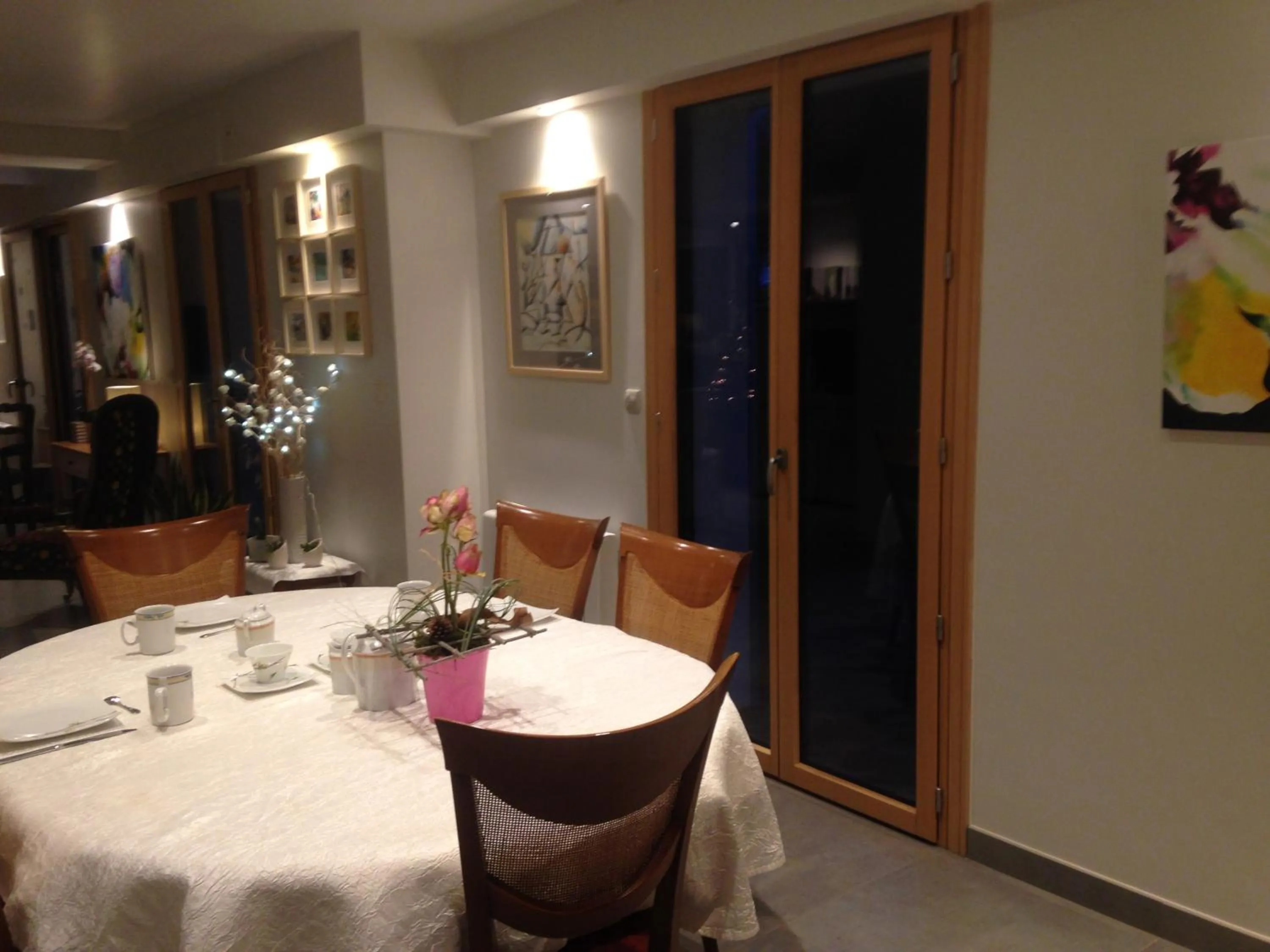 Dining area in Ch. d'hôtes de la Saliais