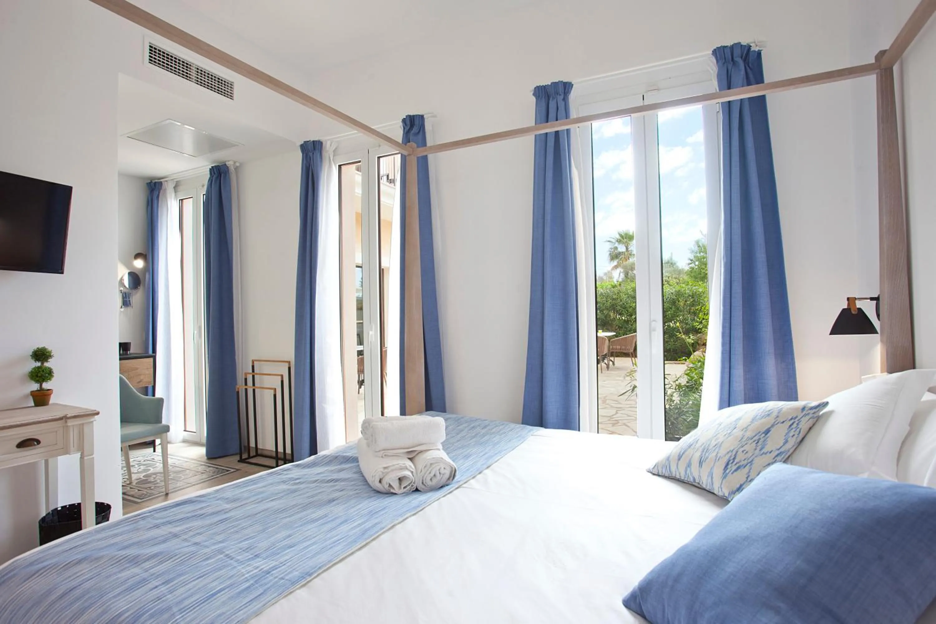 Bed in Boutique Hotel Petit Sant Miquel