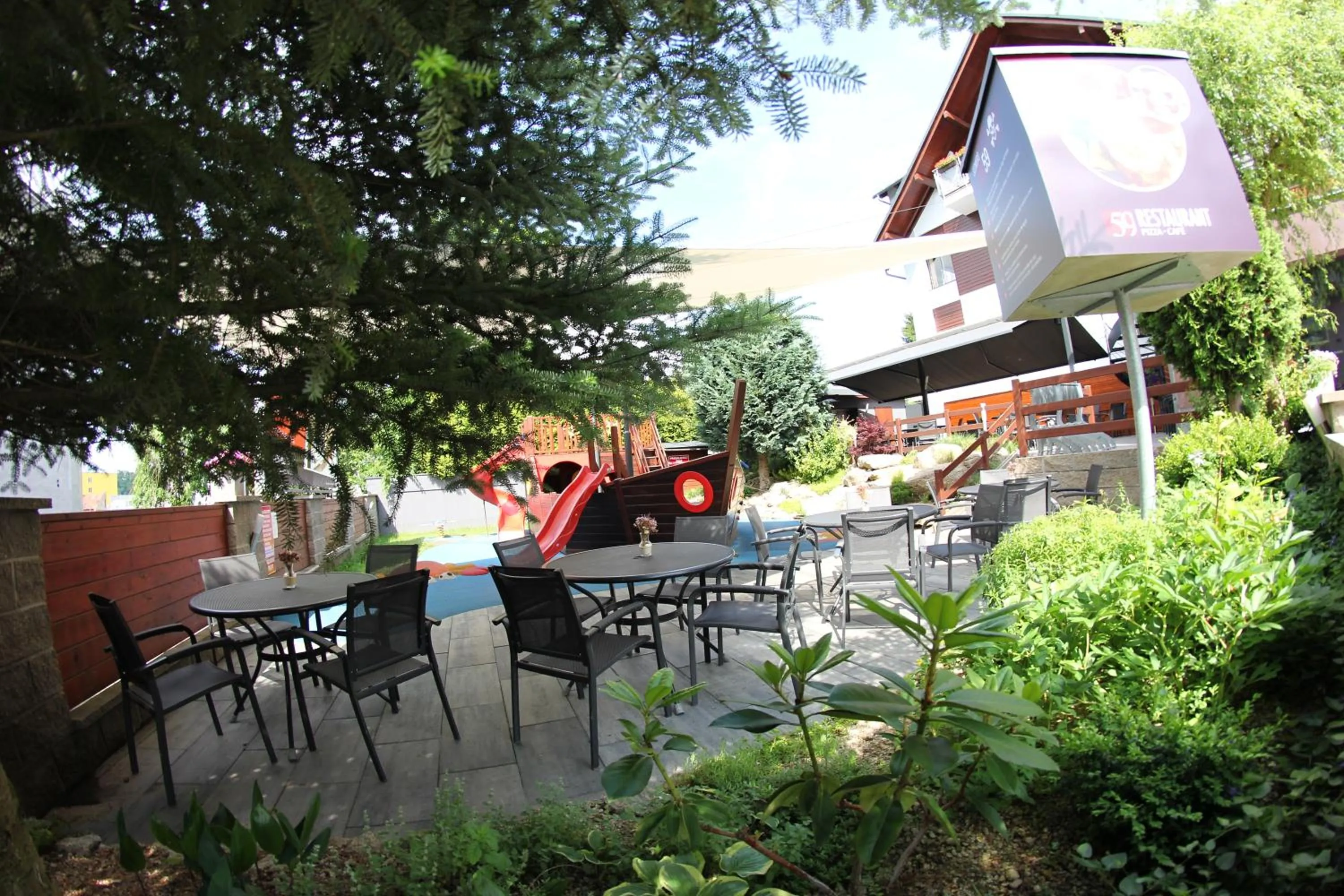 Facade/entrance in Apart Hotel Jablonec
