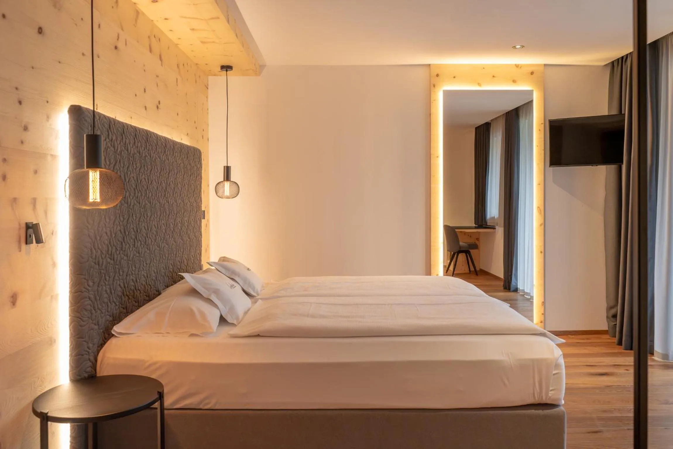 Bedroom, Bed in Ladinia Dolomites View - Adults Only