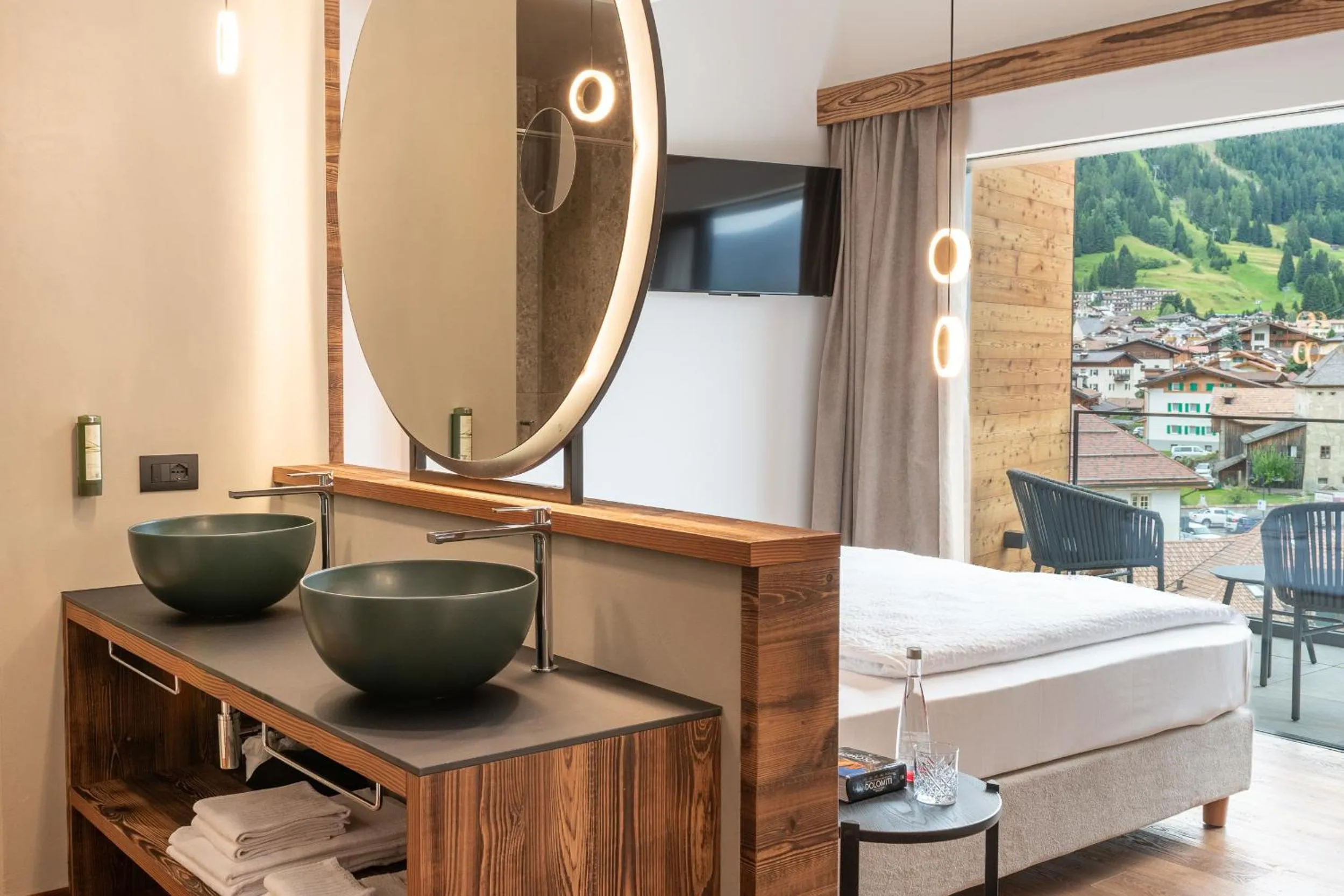 Bedroom in Ladinia Dolomites View - Adults Only