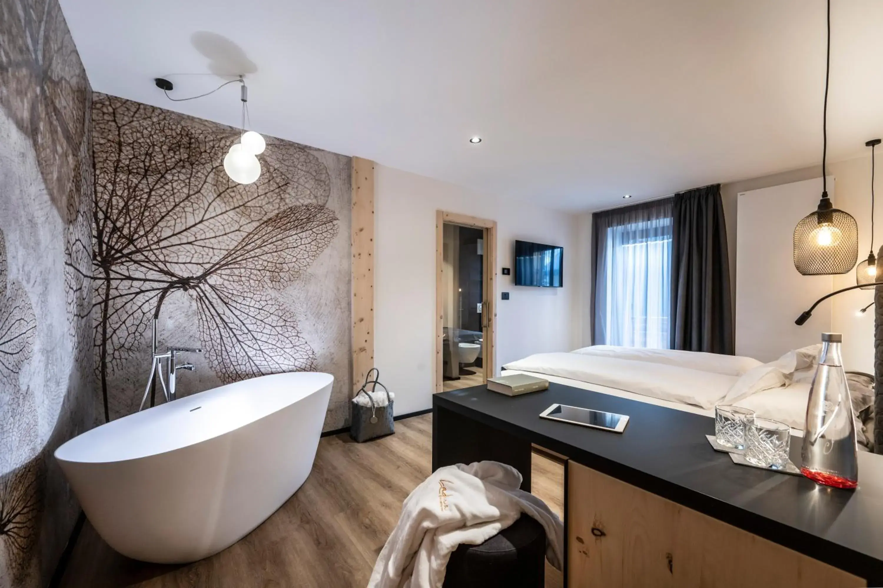 Deluxe Double Room with Bath in Hotel Ladinia Dolomites View Deluxe Double Room with Bath in Hotel Ladinia Dolomites View