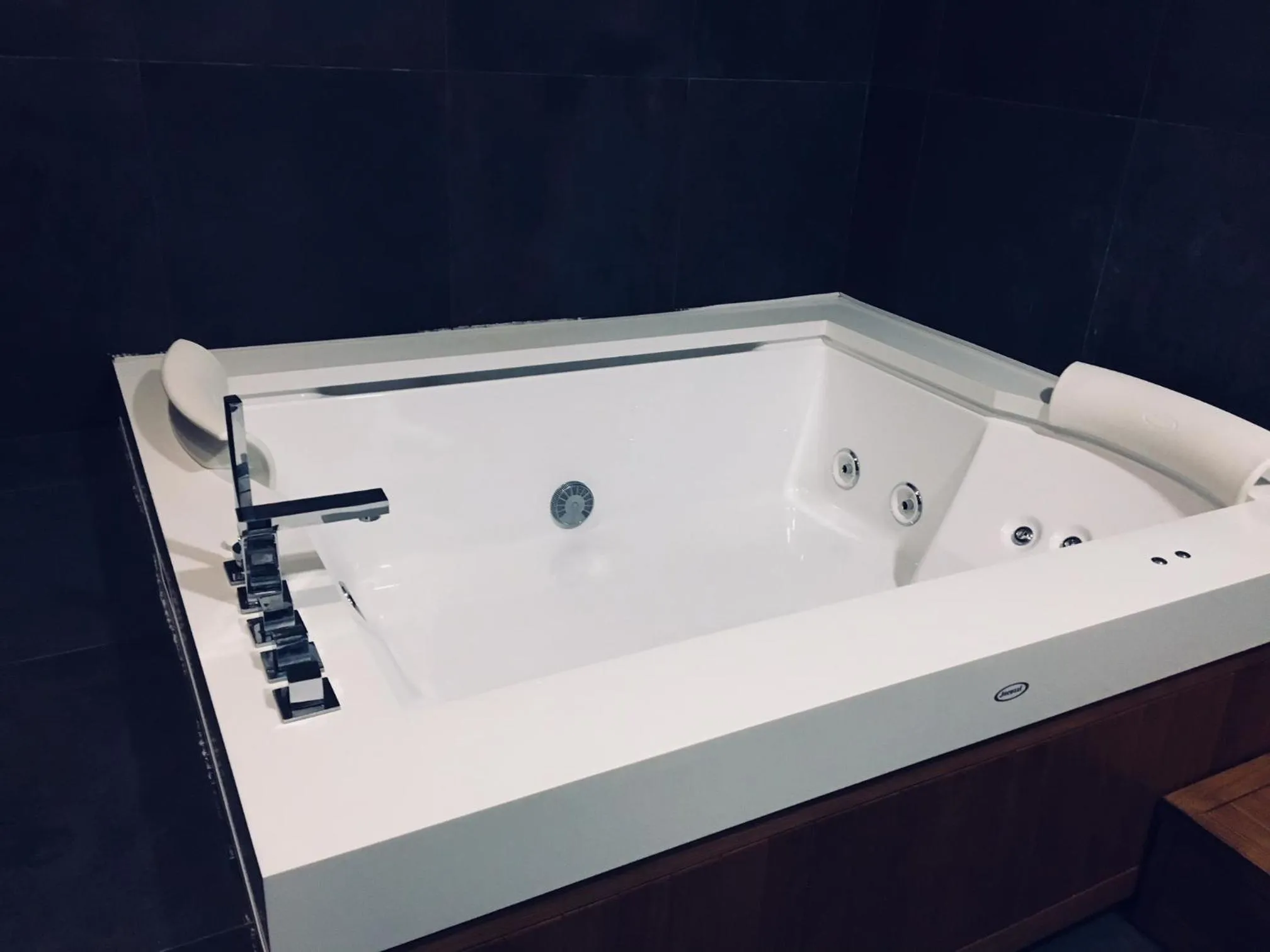 Hot Tub in B&B Fiumara