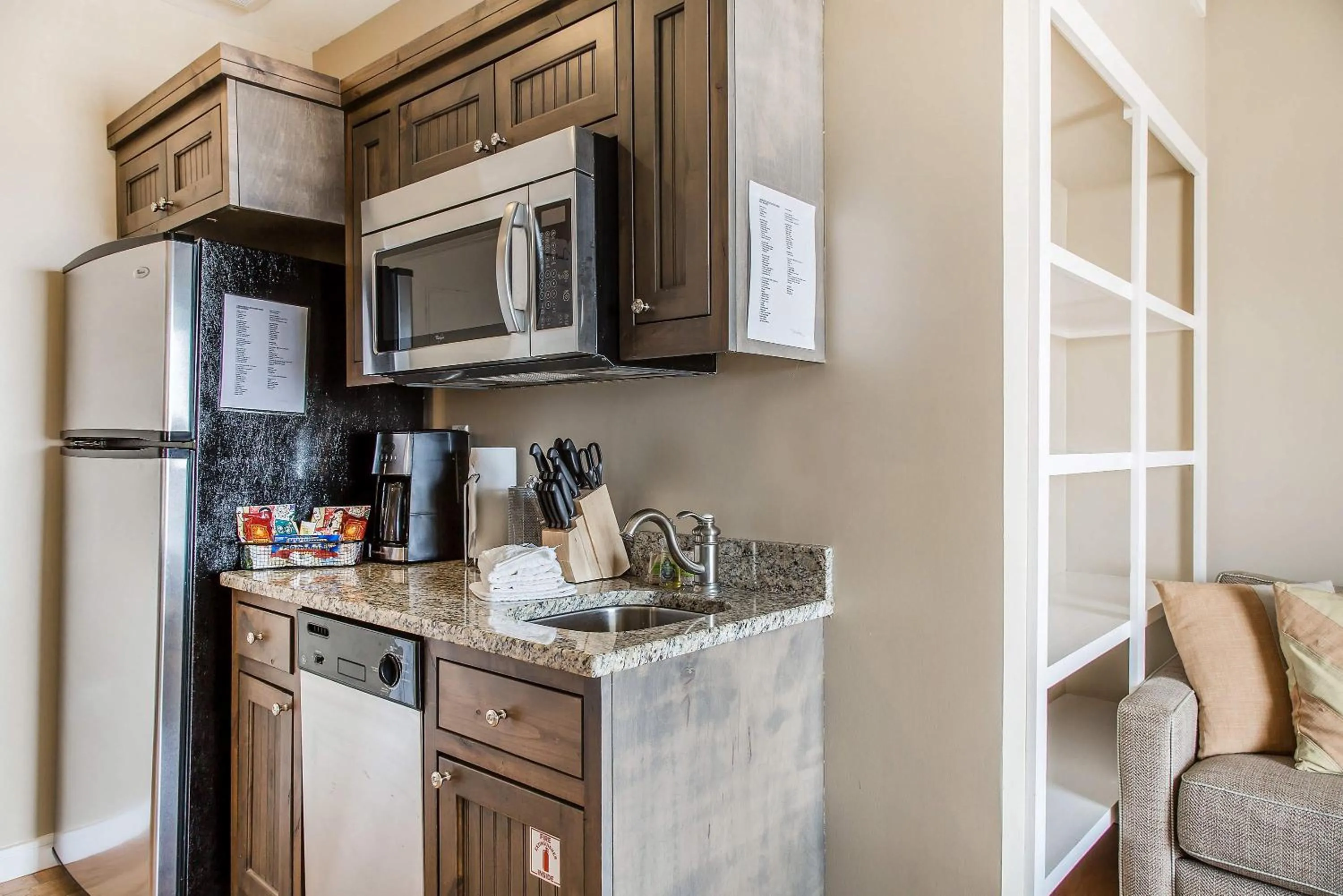 Kitchen or kitchenette in Bluegreen Vacations The Soundings, an Ascend Collection Resort