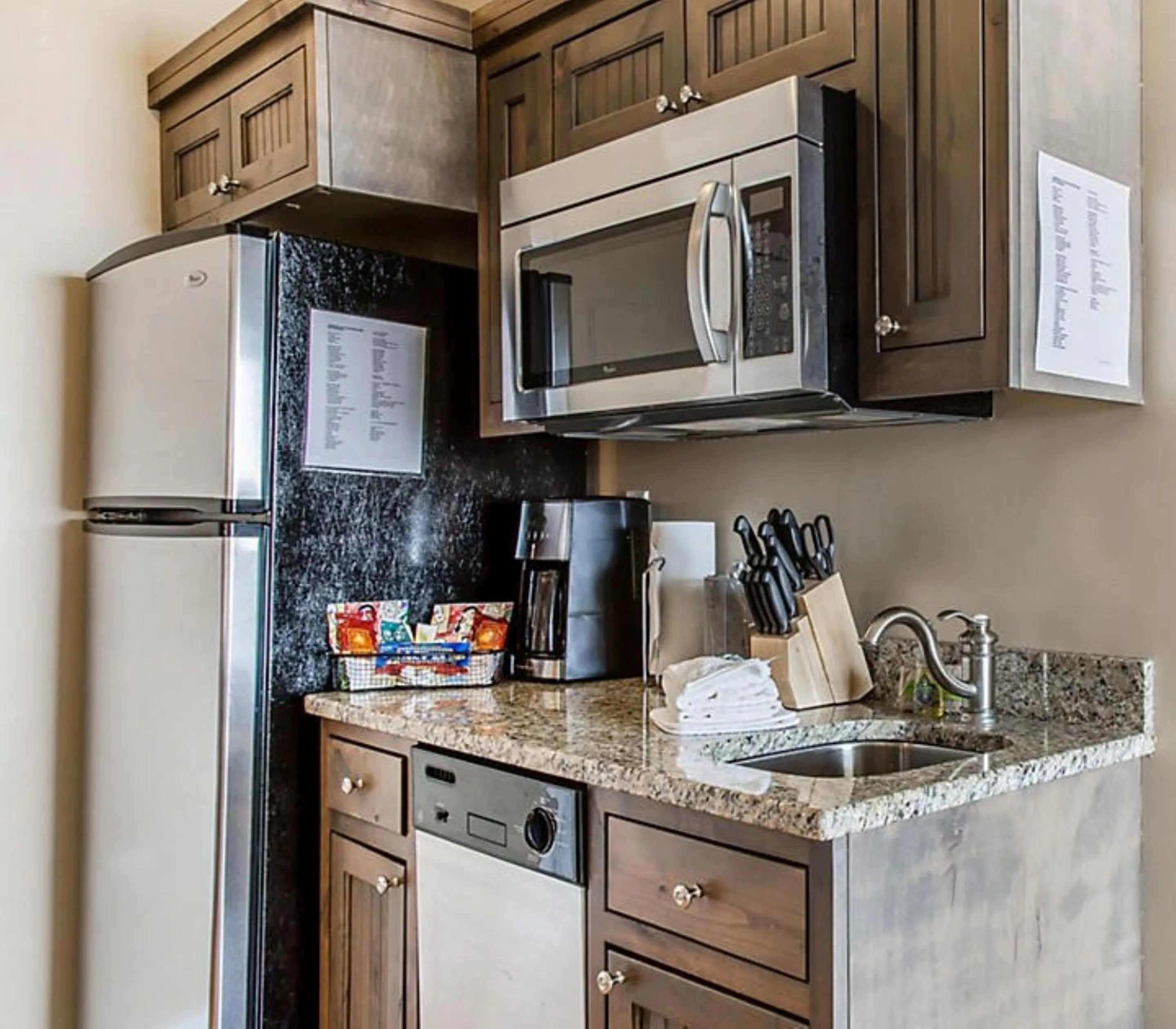 Kitchen or kitchenette in Bluegreen Vacations The Soundings, an Ascend Collection Resort