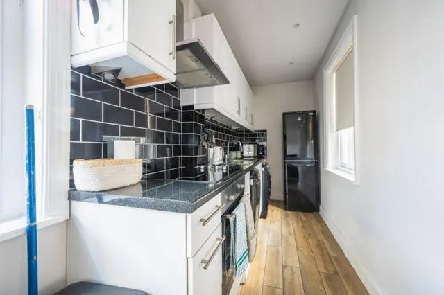 Kitchen or kitchenette in The Pride of Paddington