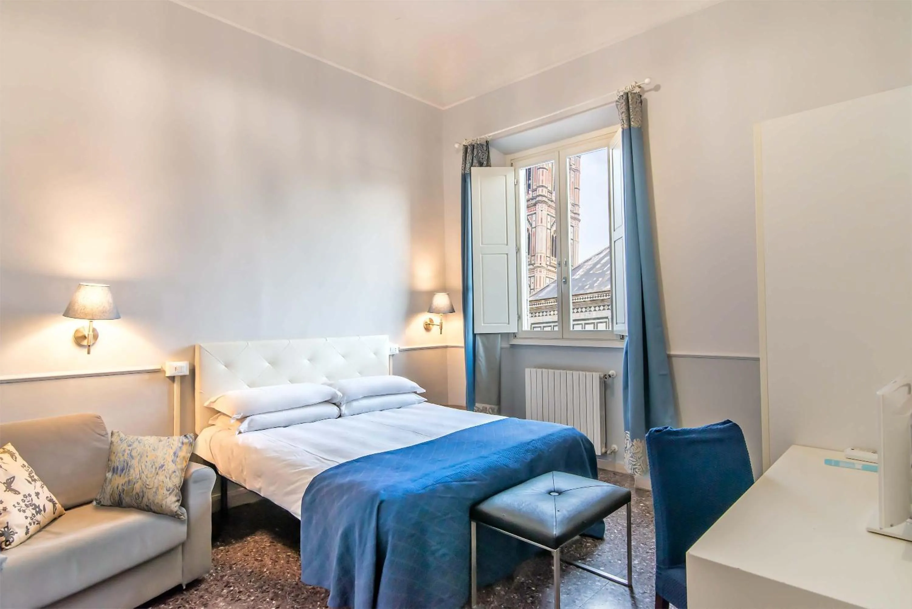 View (from property/room), Bed in Duomo View