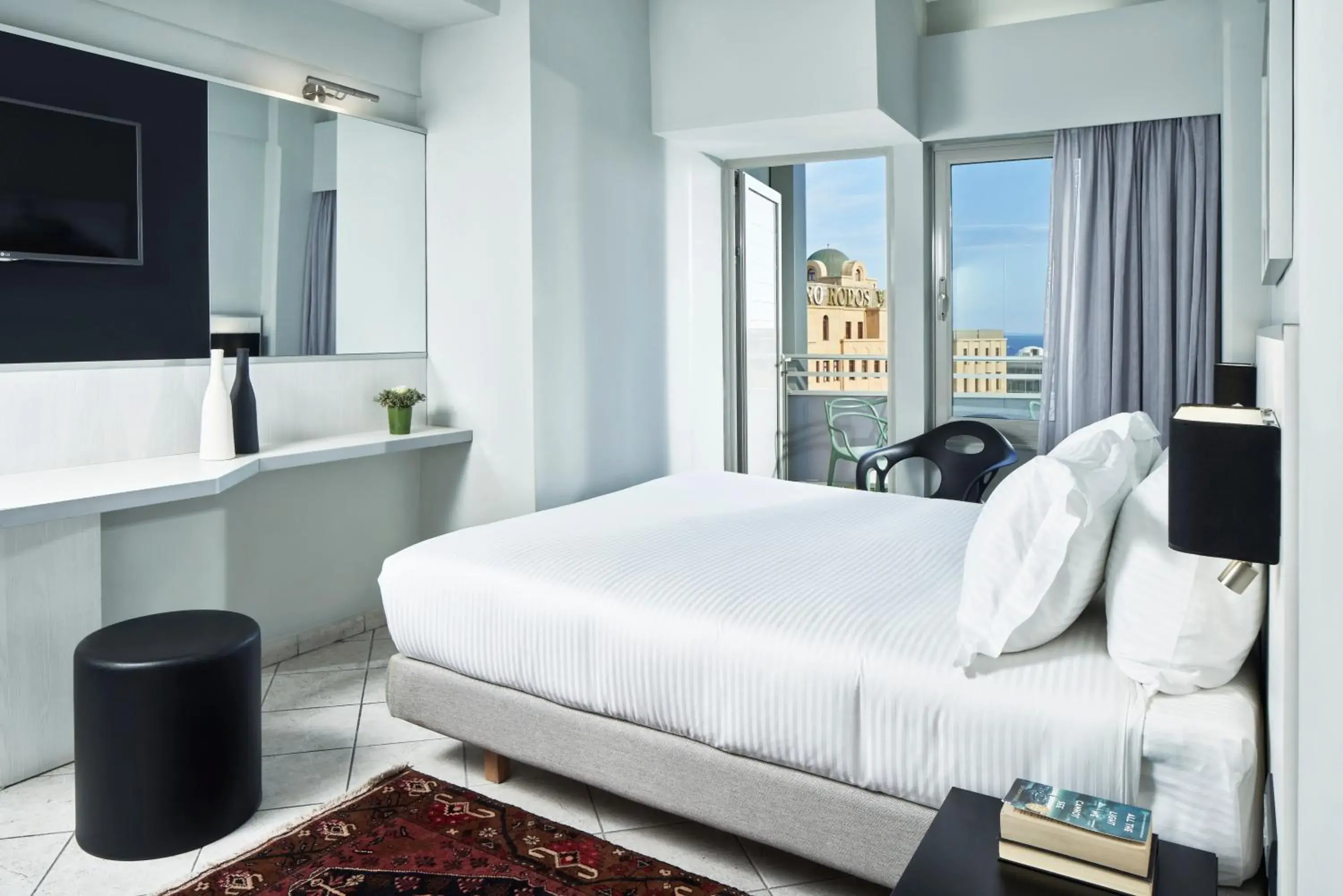 Classic Suite with Side Sea View in AQUAMARE CITY and BEACH Classic Suite with Side Sea View in AQUAMARE CITY and BEACH