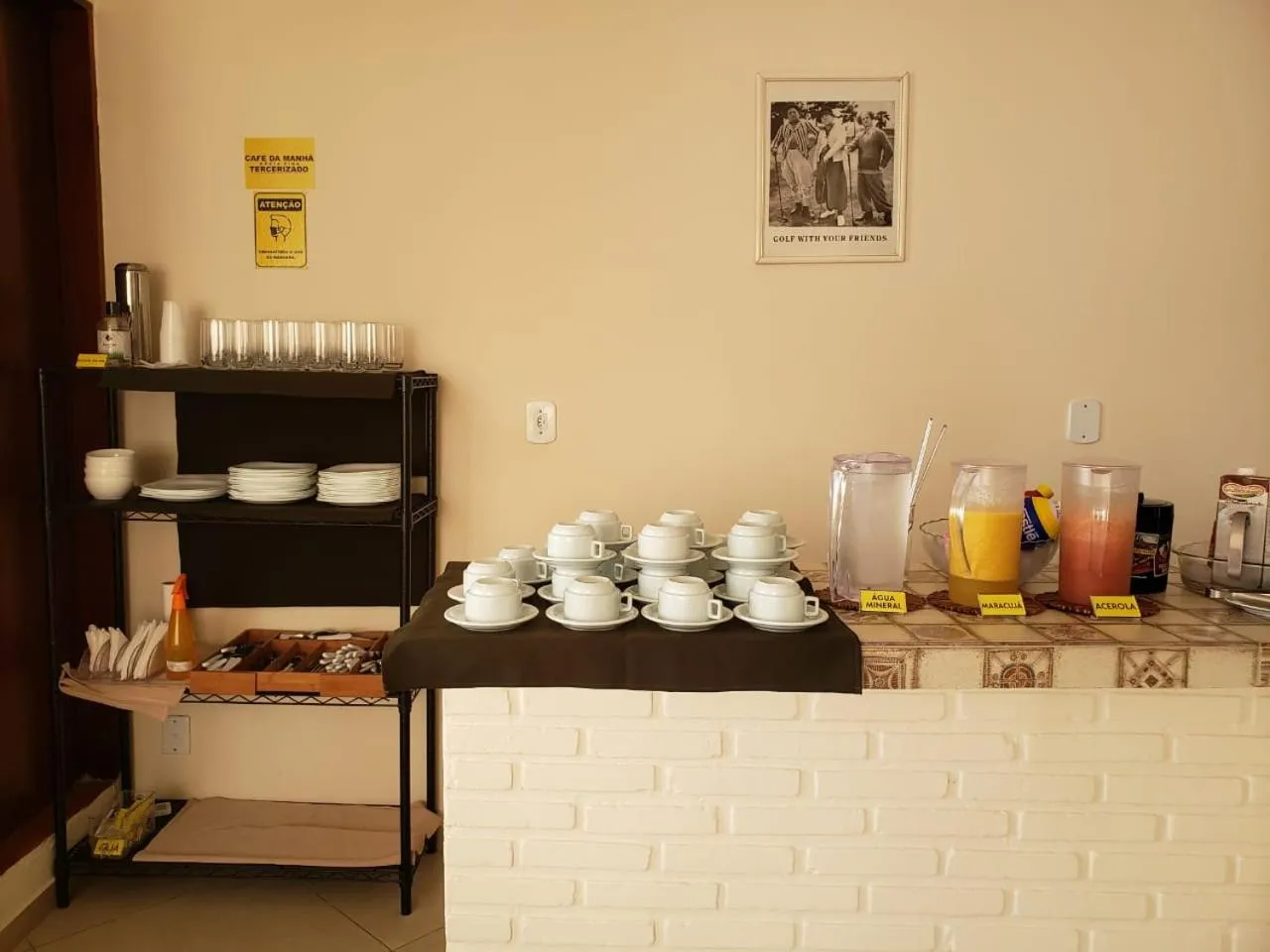 Buffet breakfast in Pousada Verdes Mares