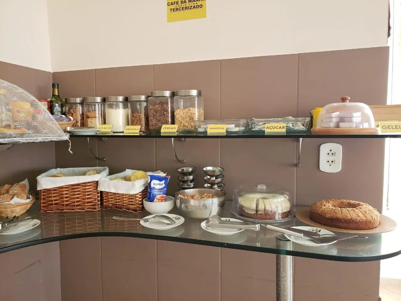 Buffet breakfast in Pousada Verdes Mares