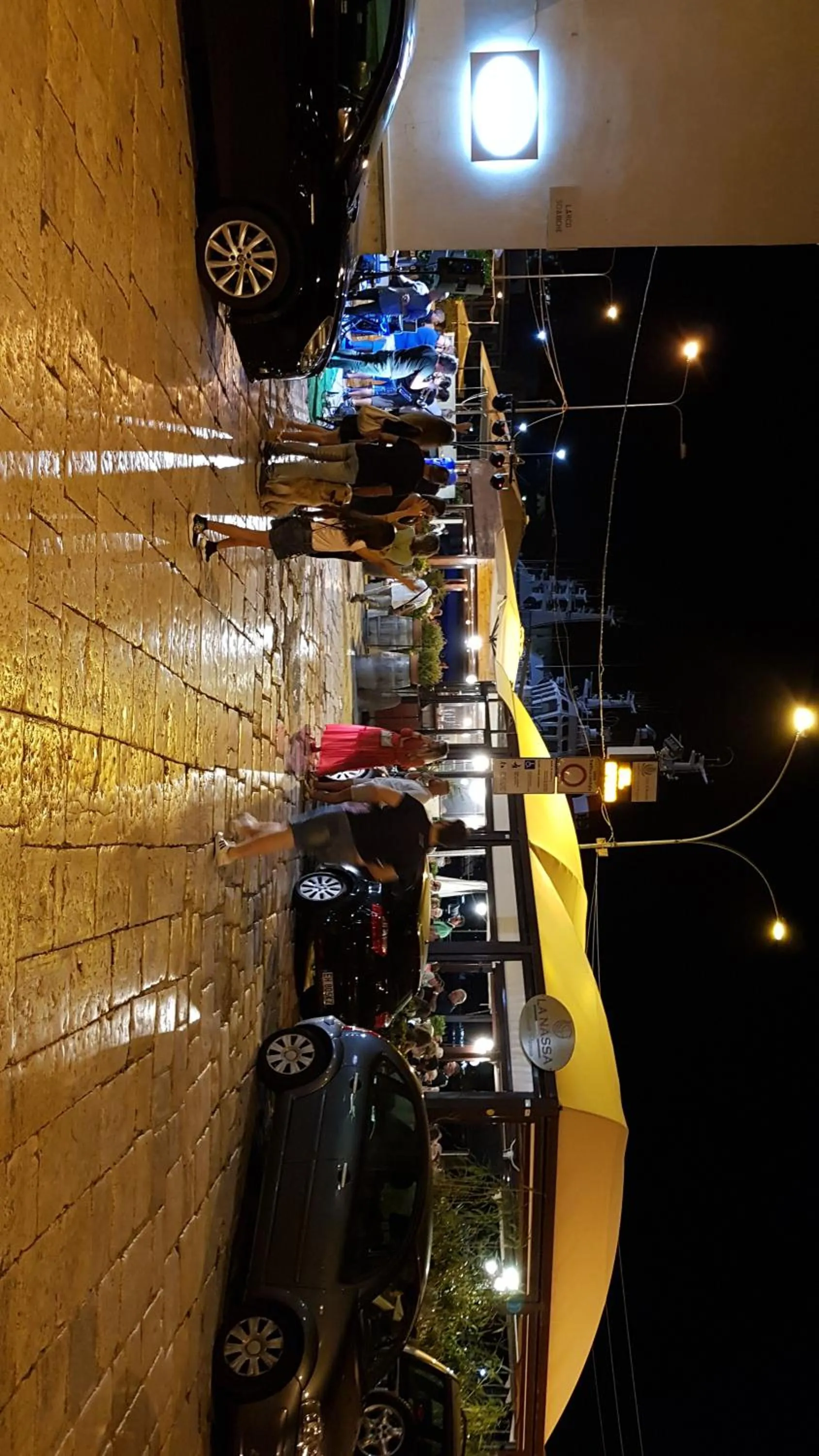 Property building in La nassa fitta camere