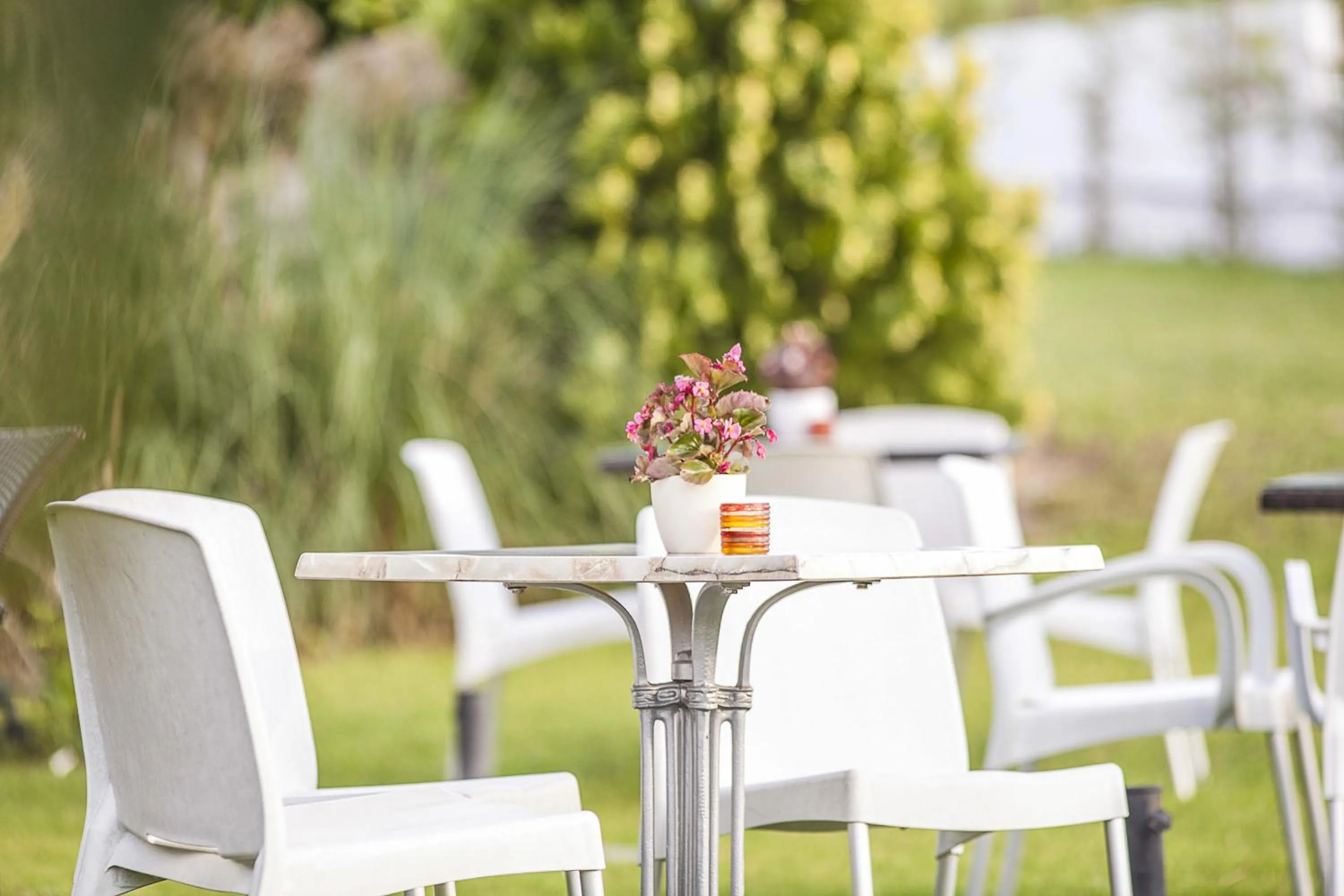 Decorative detail in Sunny Hill