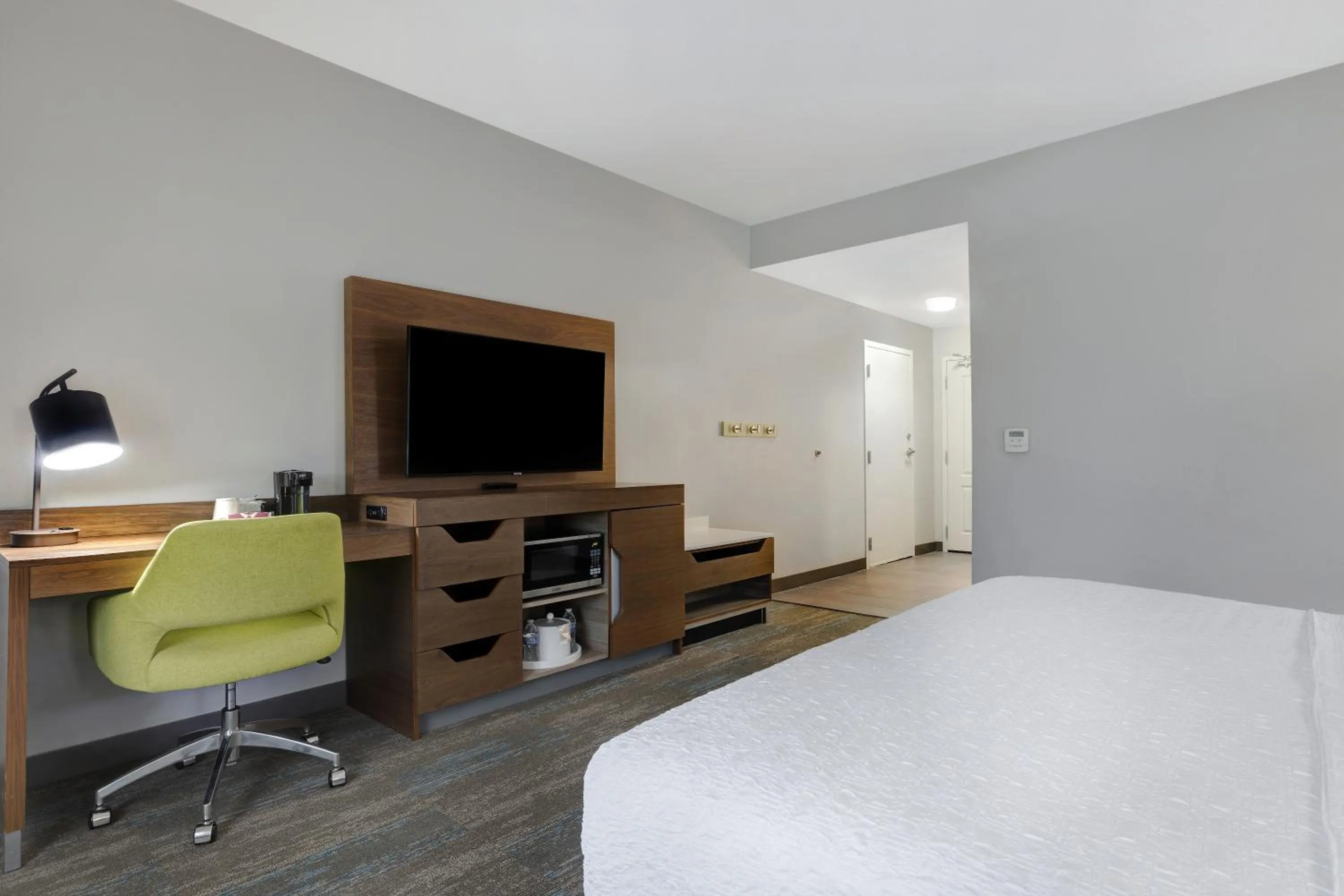 TV and multimedia, Bed in Hampton Inn Natchitoches