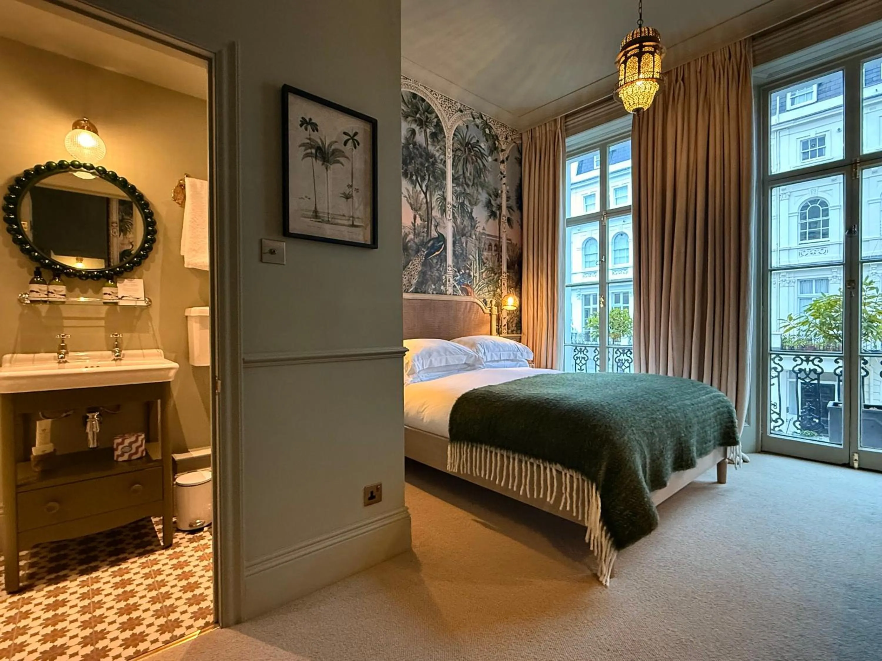 Bed in The Portobello Hotel