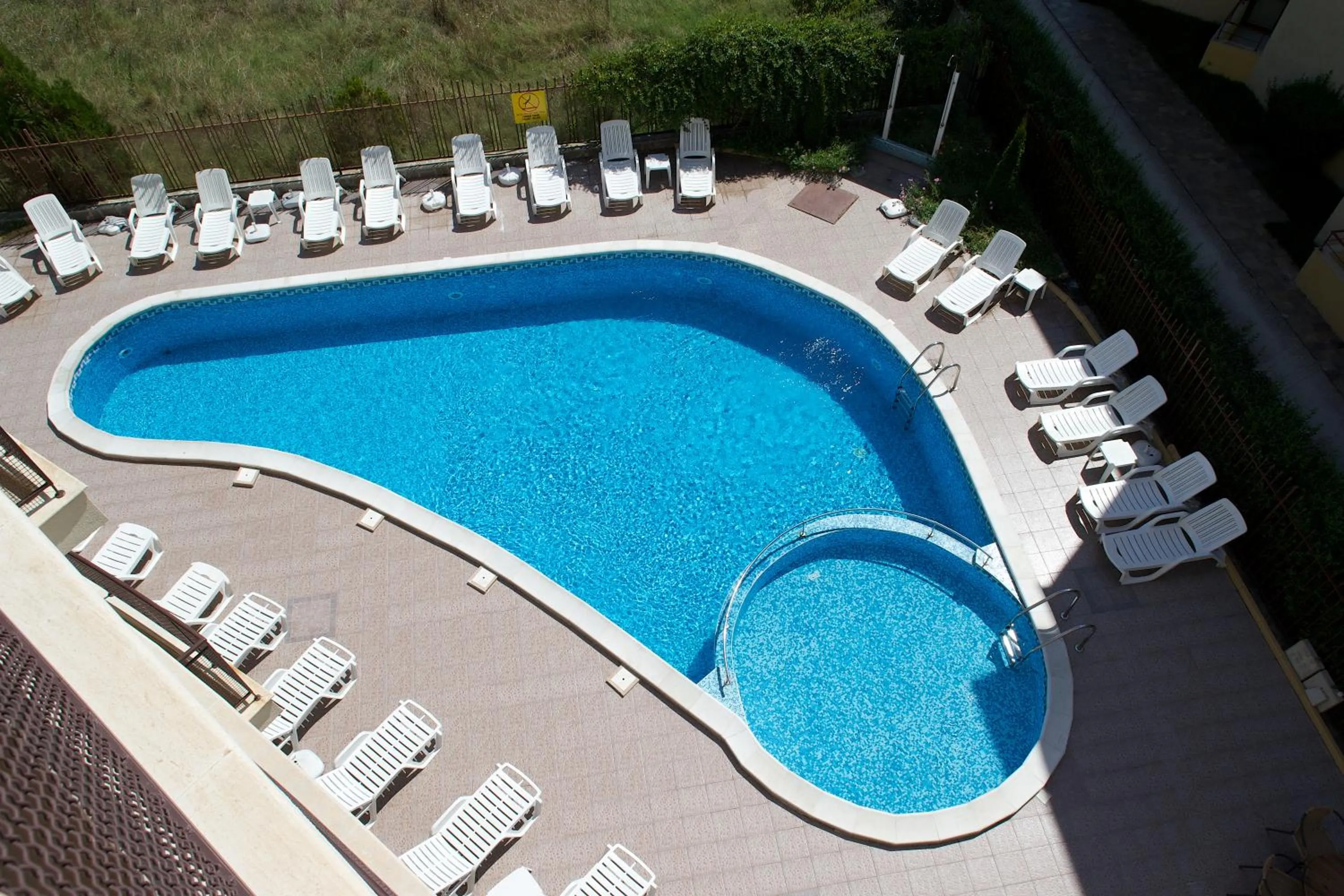 Swimming pool in Hotel Veris