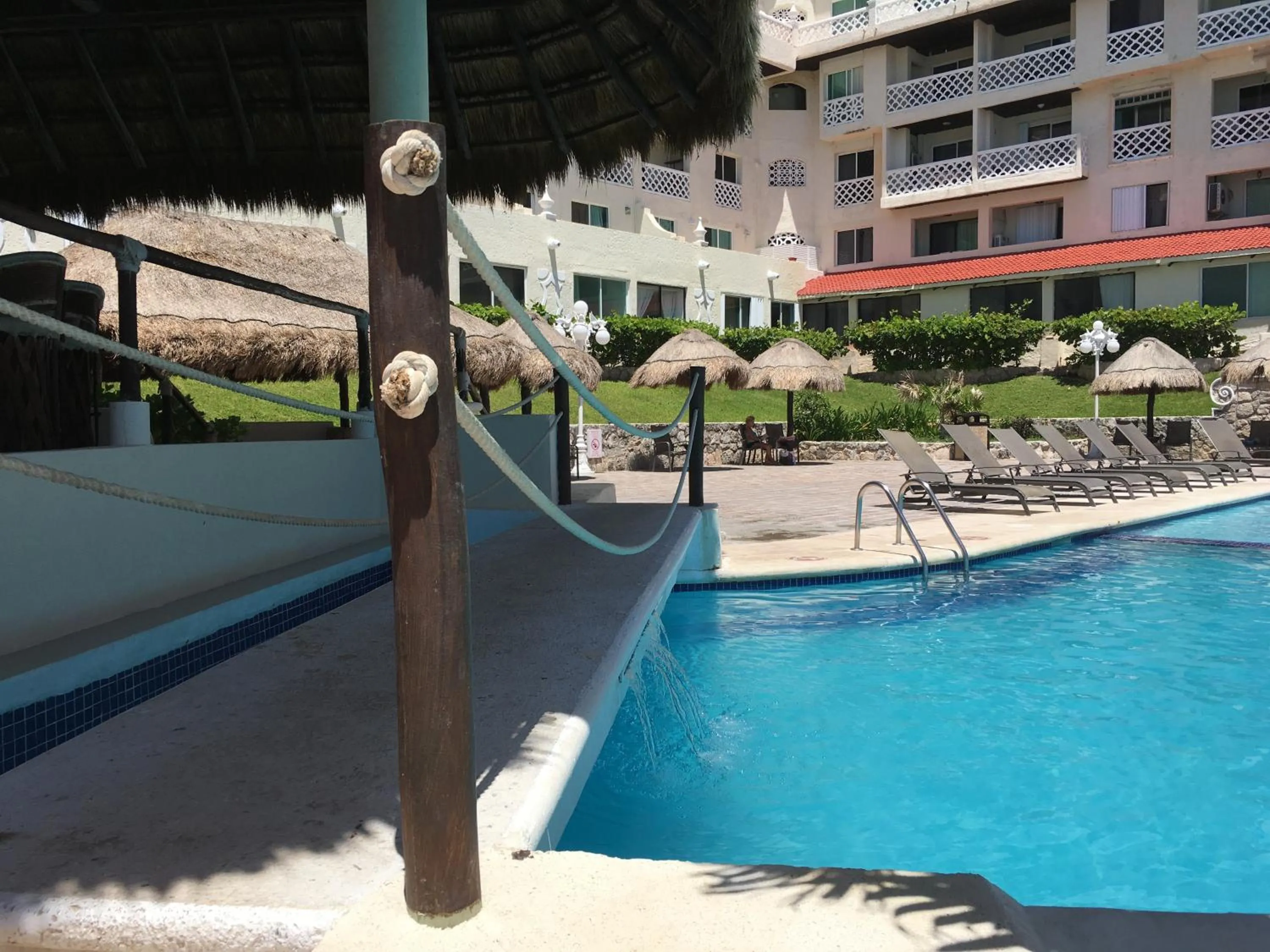 Swimming pool in Cancun Plaza - Best Beach