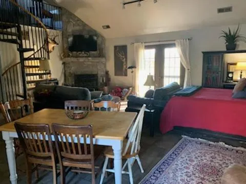 Living room in Longacre of Appomattox