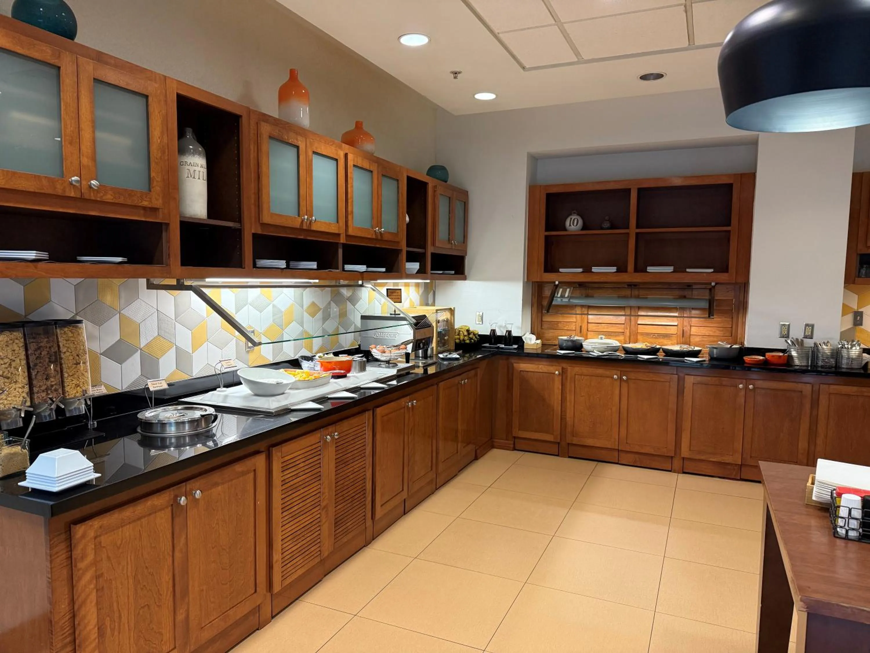 Breakfast in Hyatt Place Fort Myers at the Forum