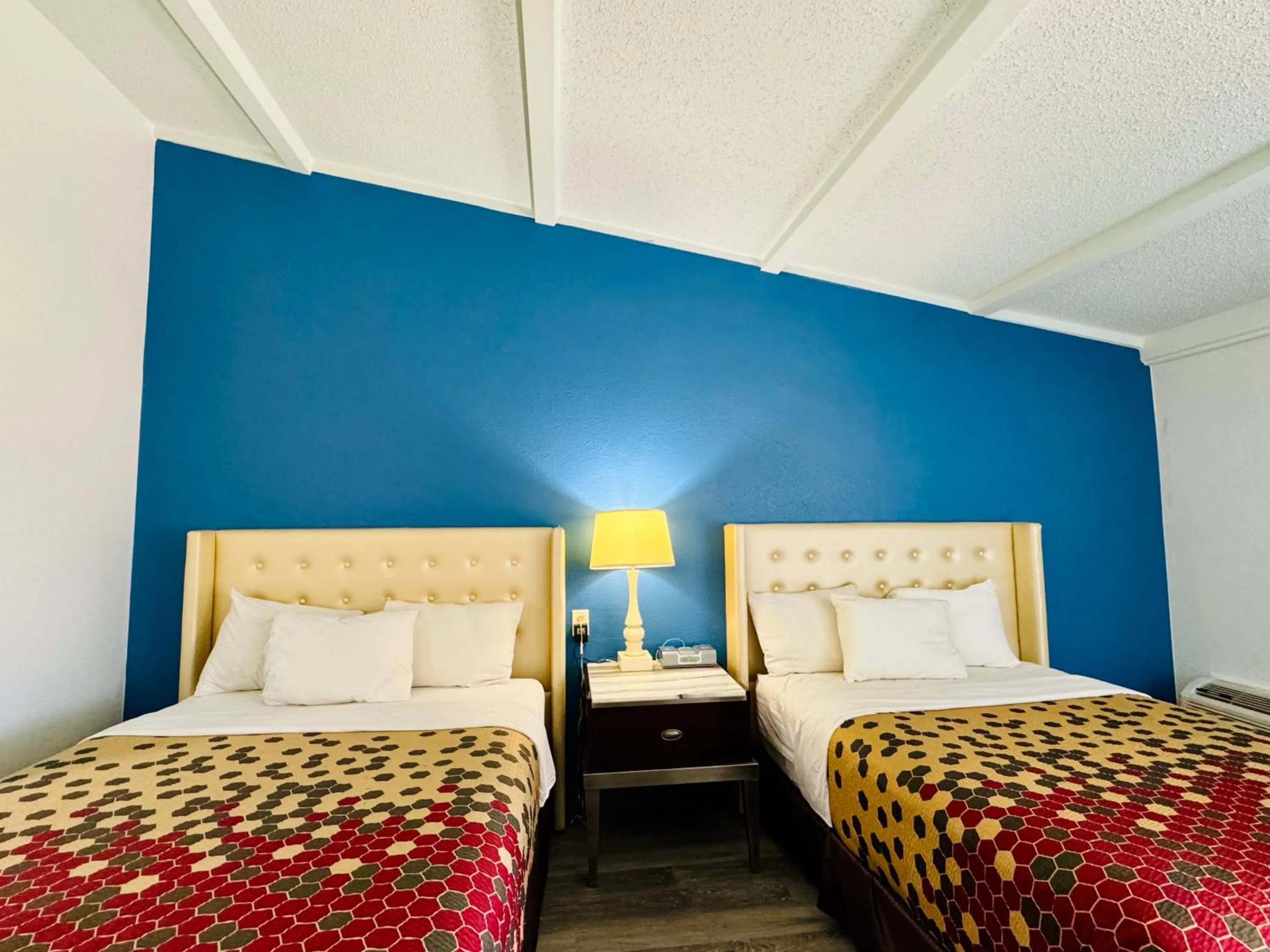 Bedroom, Bed in Inn at York