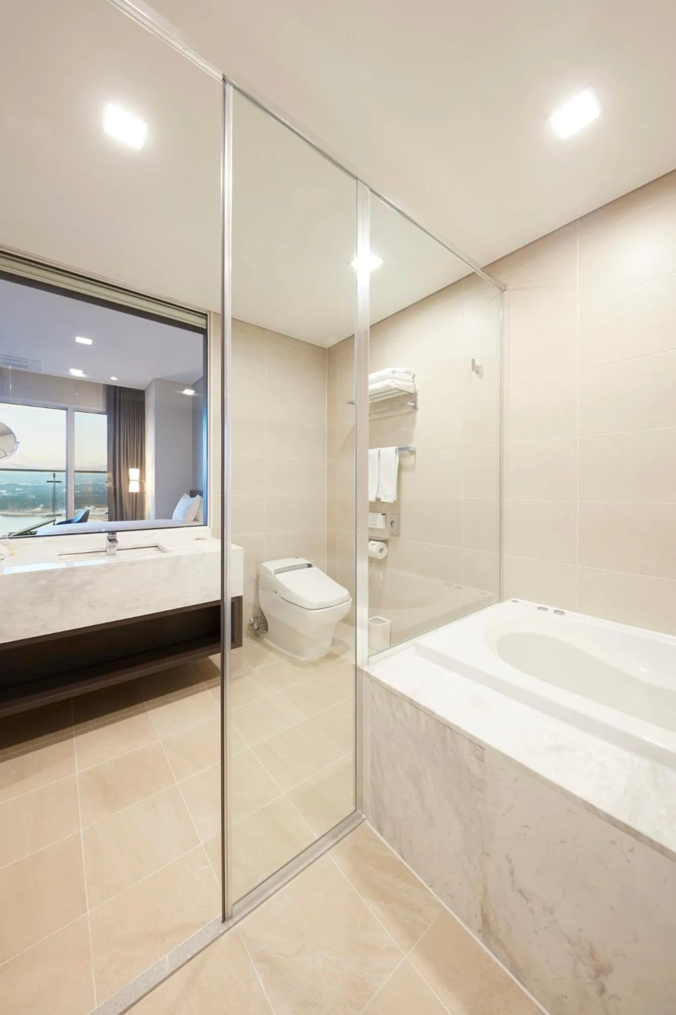 Bathroom, Bed in Skybay Hotel Gyeongpo