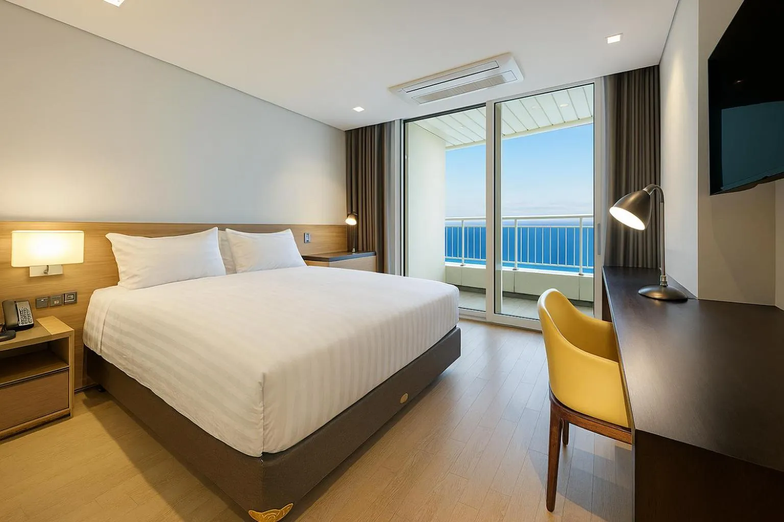 Bedroom, Bed in Skybay Hotel Gyeongpo