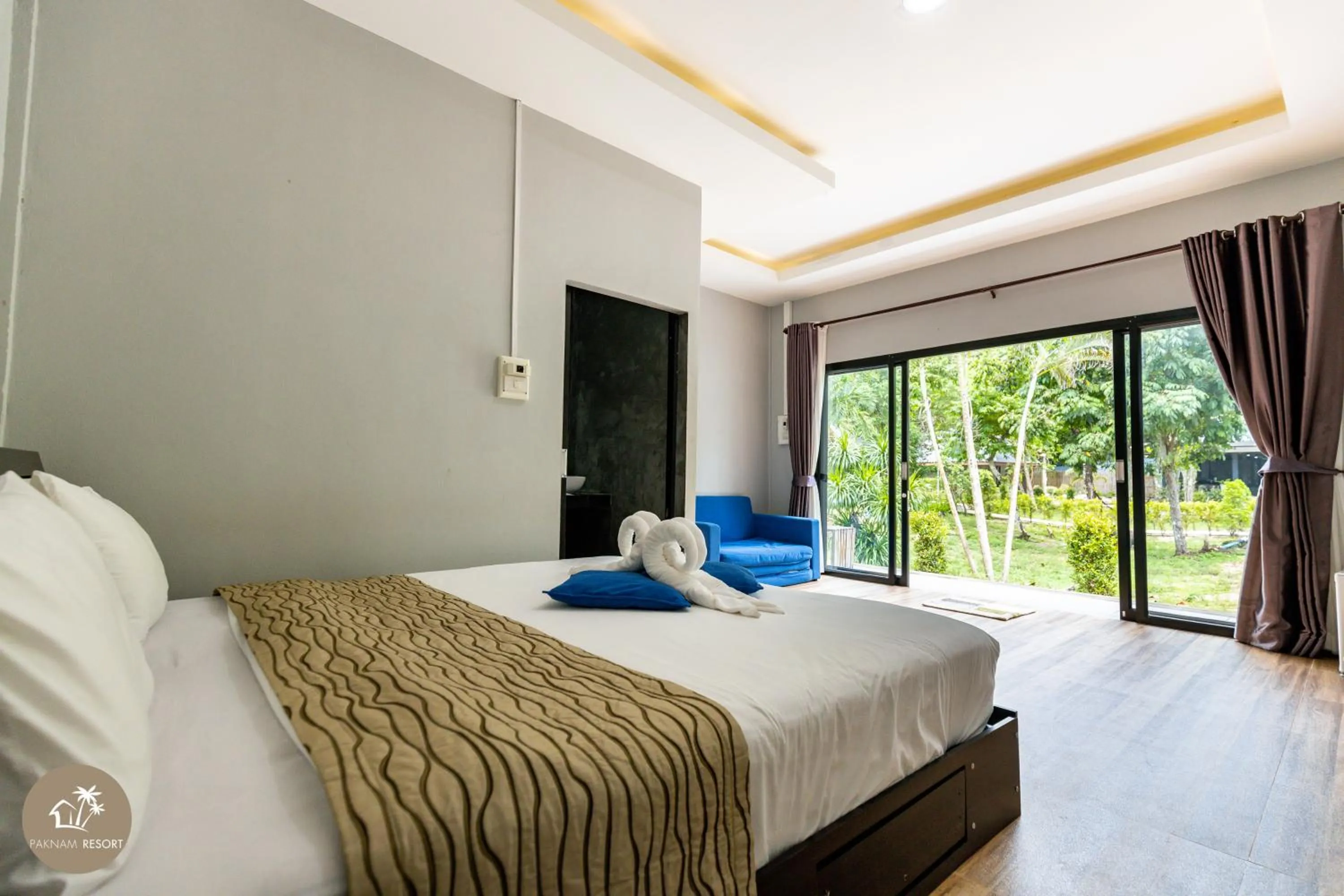 Bed in Pak Nam Resort