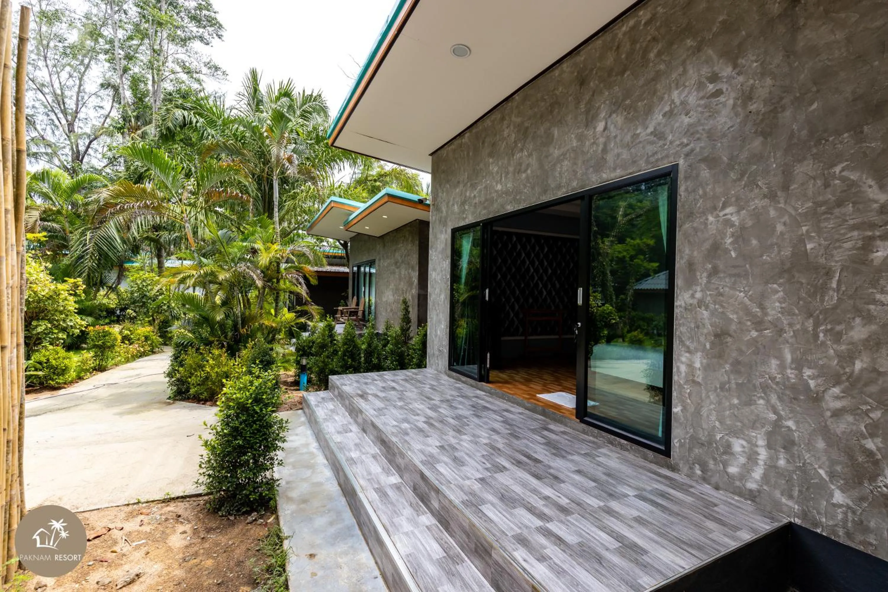 Property building in Pak Nam Resort