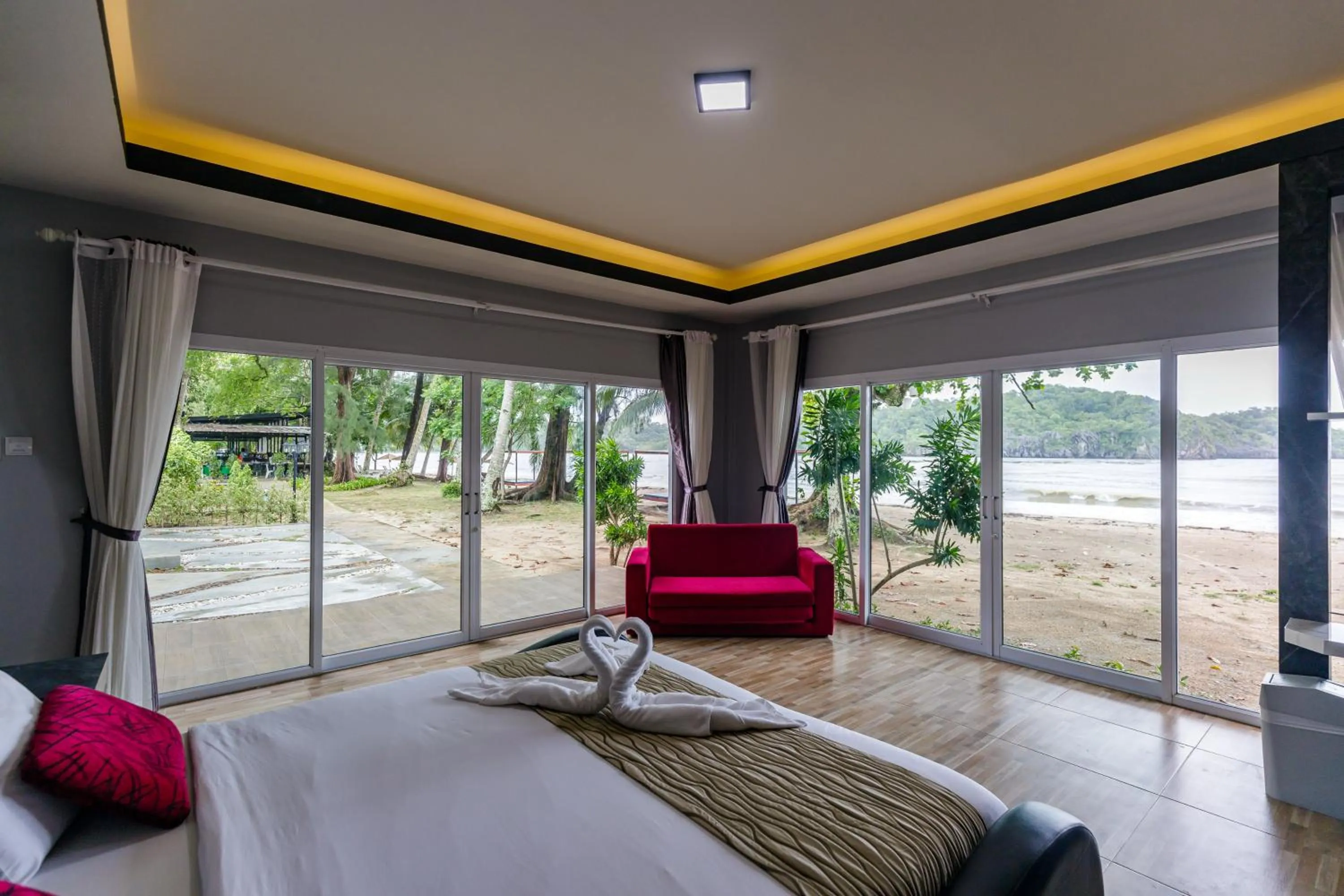 Bed in Pak Nam Resort