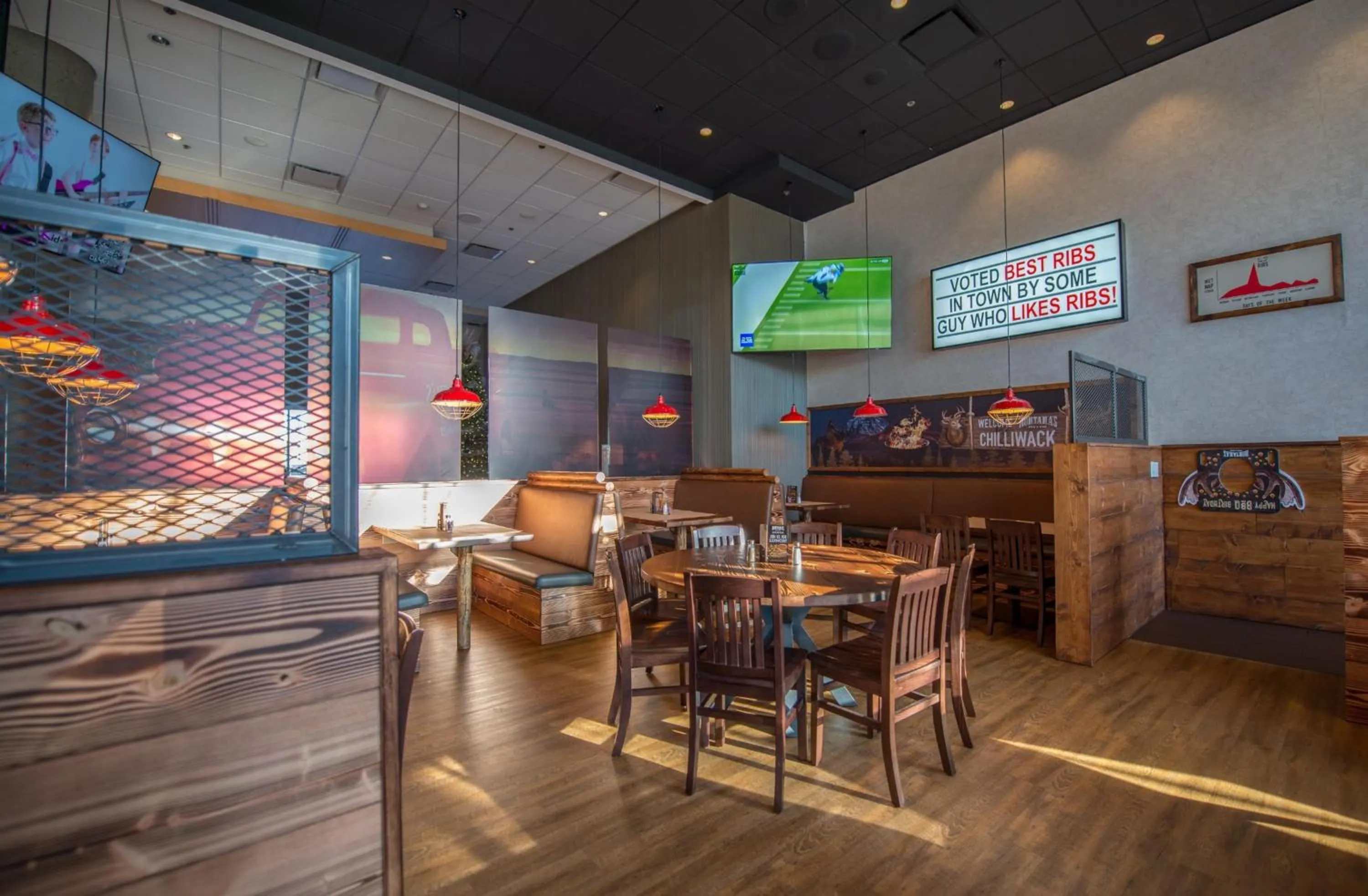 Restaurant/places to eat in Coast Chilliwack Hotel by APA