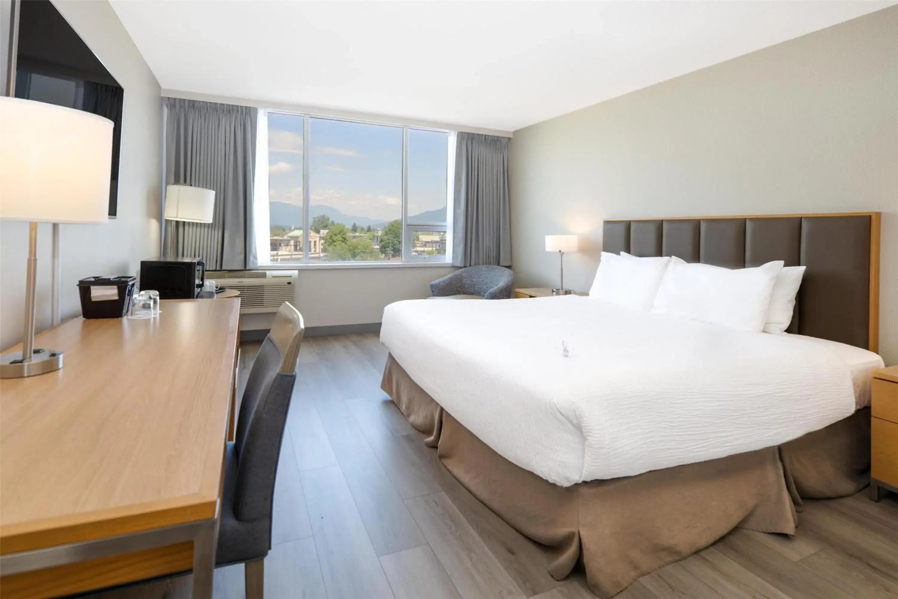 Coast King in Coast Chilliwack Hotel by APA Coast King in Coast Chilliwack Hotel by APA