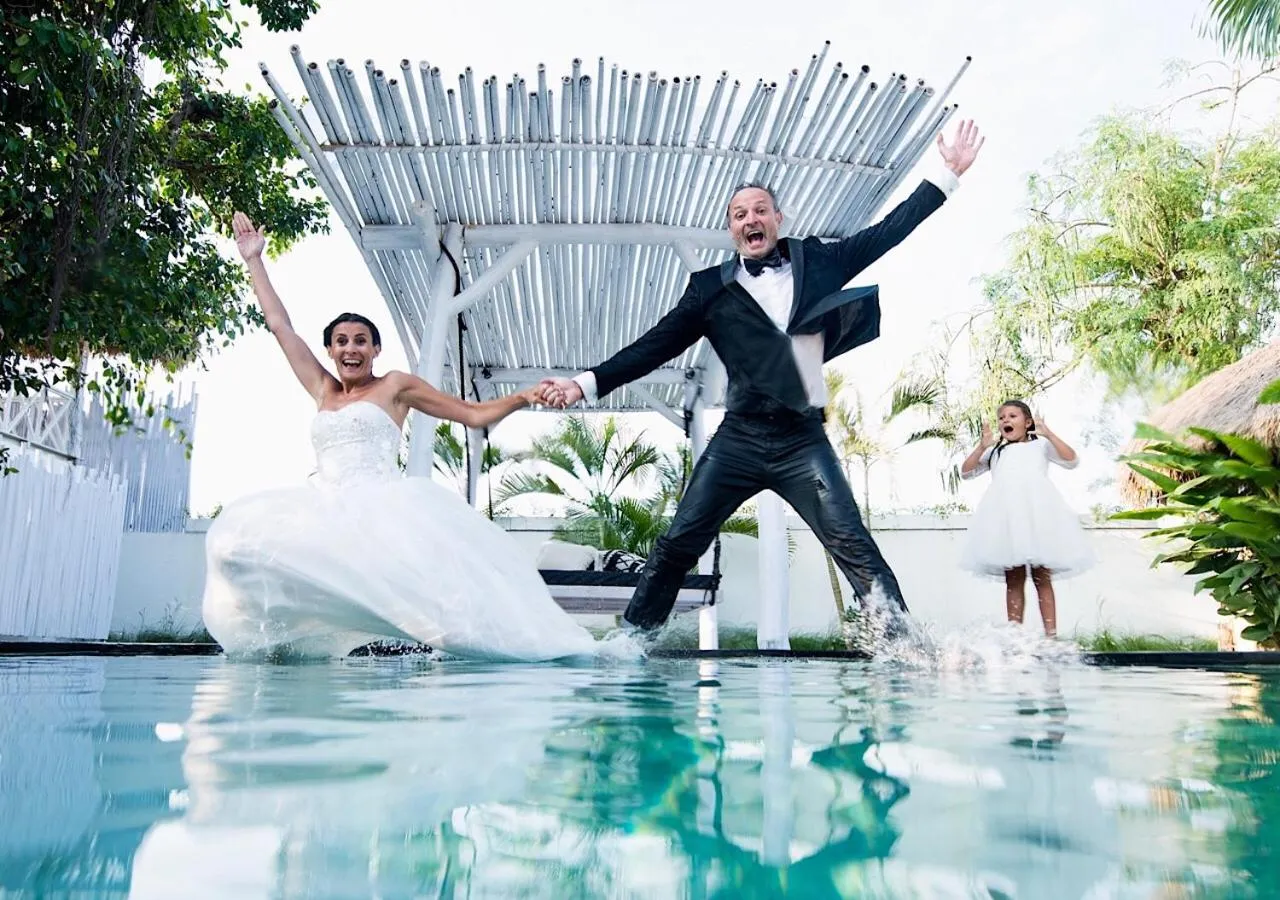 Swimming pool in White Palm Hotel Uluwatu Bali