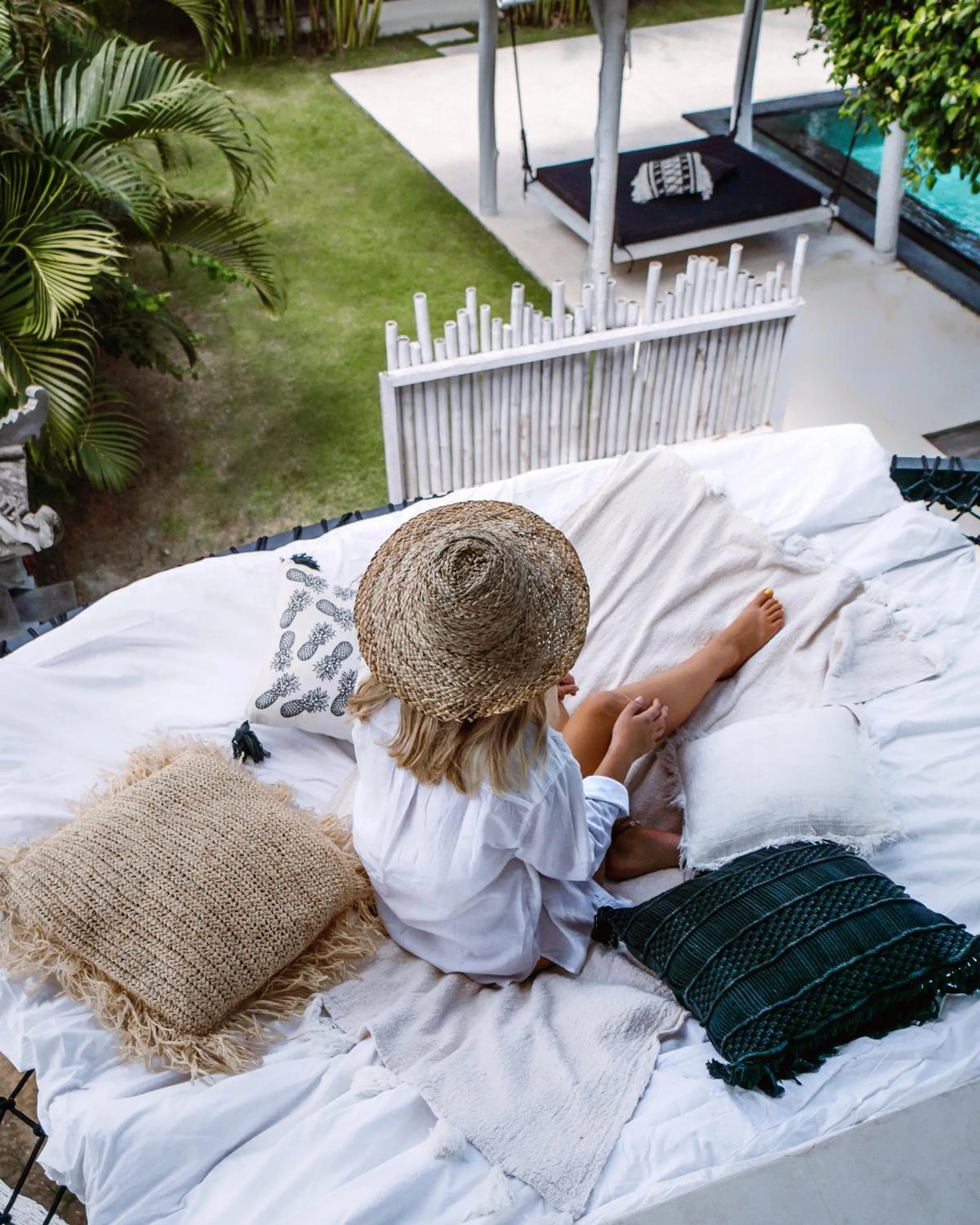 Swimming pool in White Palm Hotel Uluwatu Bali
