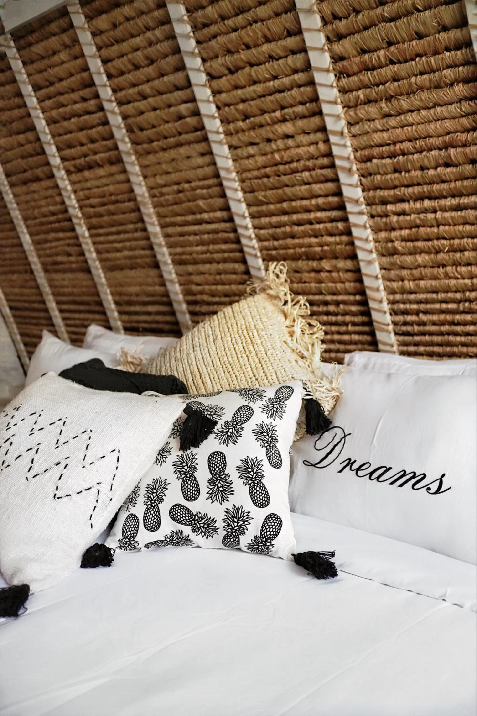 Bed in White Palm Hotel Uluwatu Bali