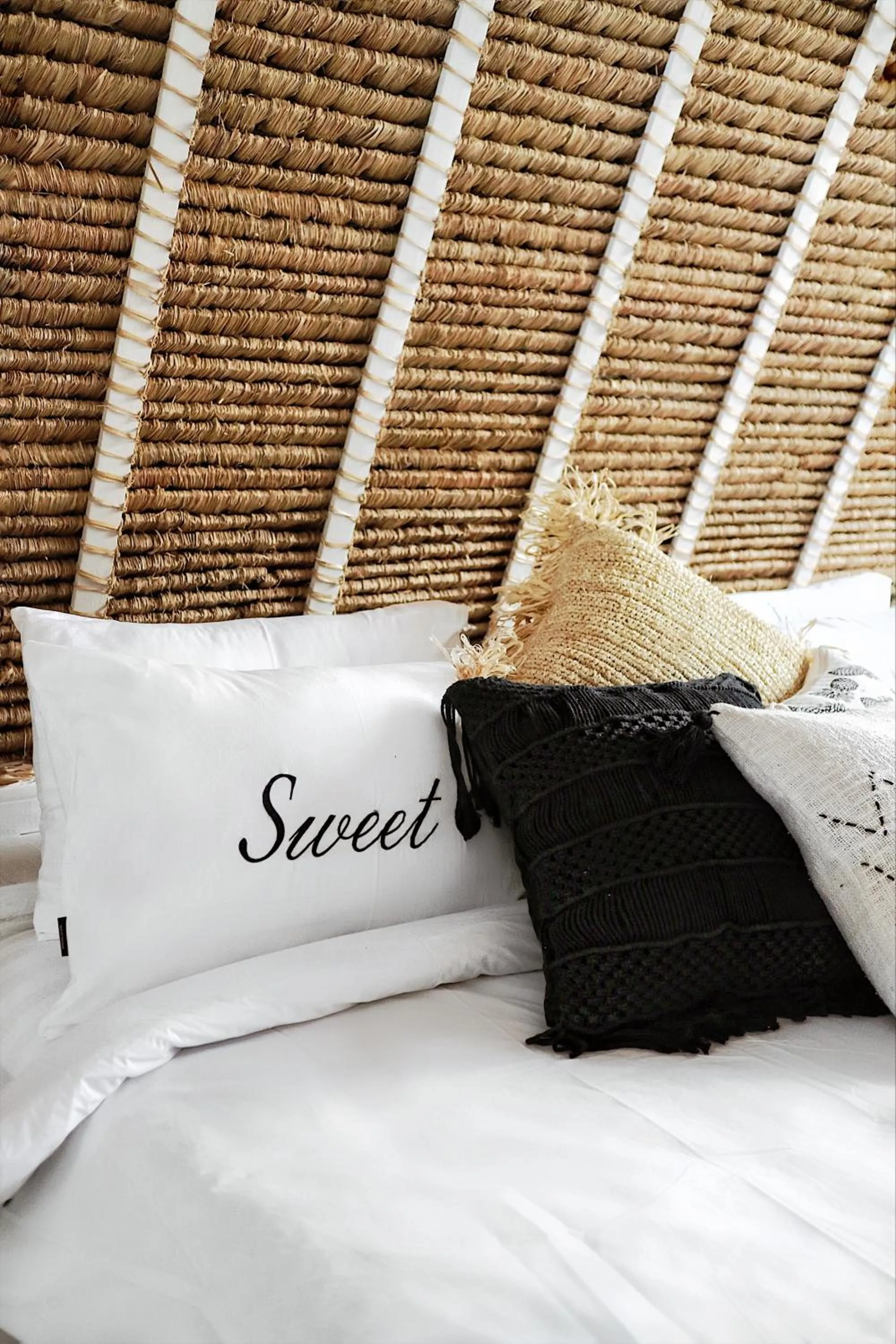 Bed in White Palm Hotel Uluwatu Bali