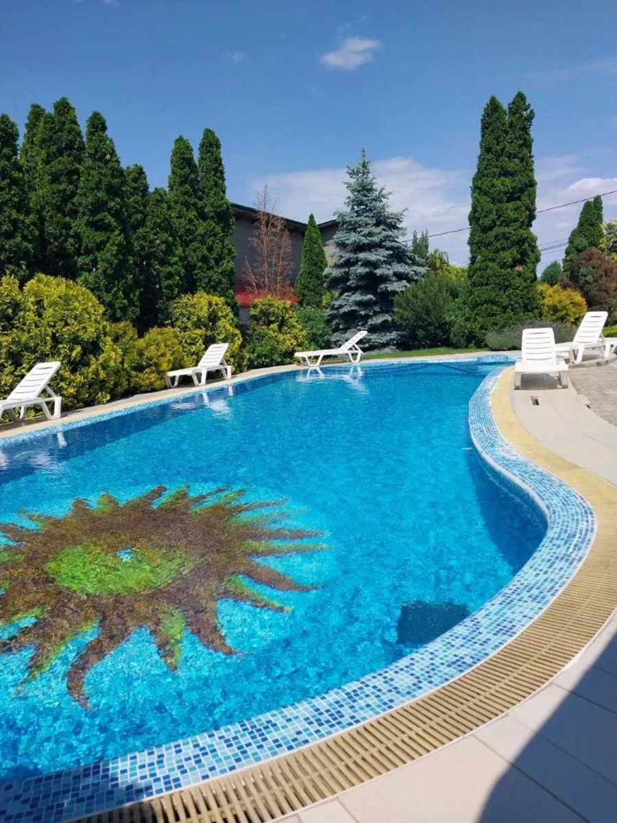 Swimming pool in Edem Hotel