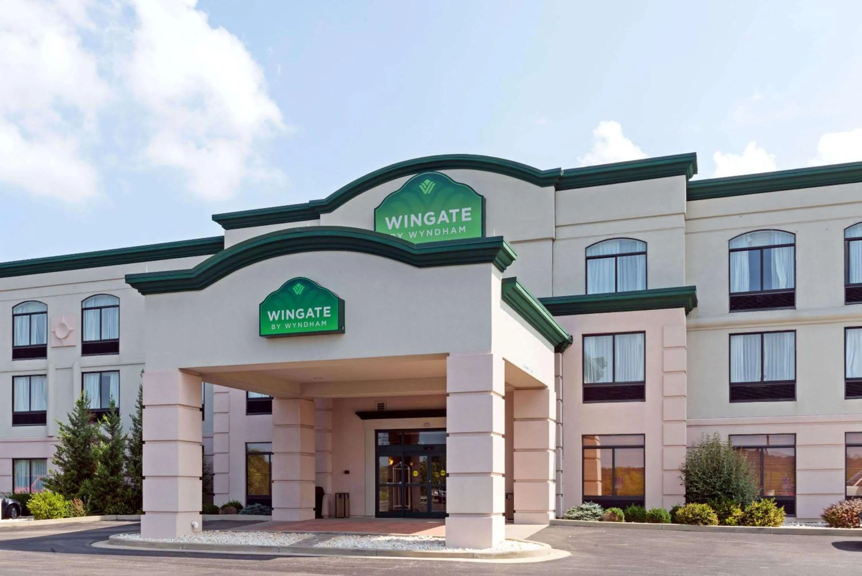 Property building in Wingate by Wyndham Erlanger - Florence - Cincinnati South