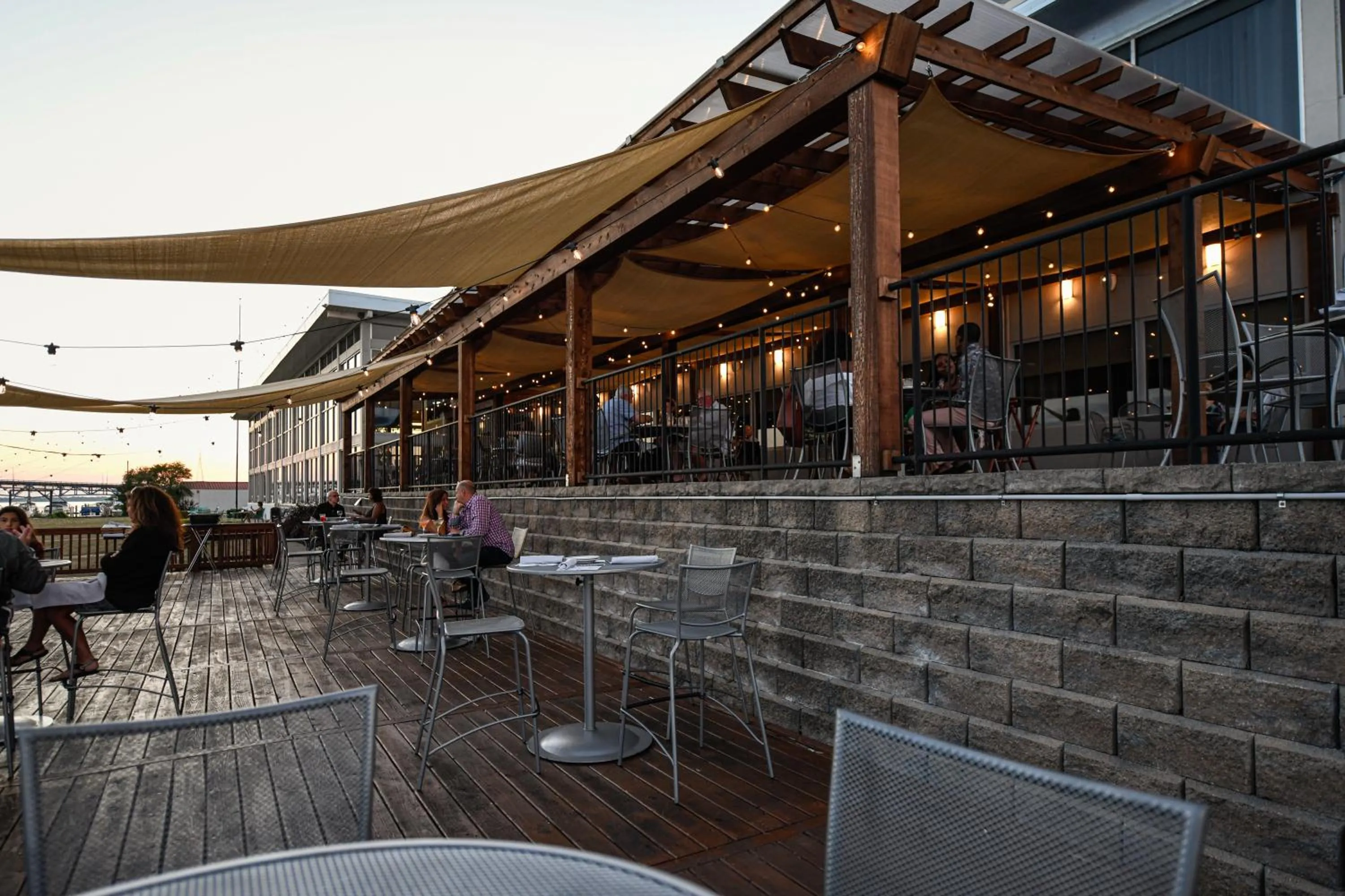 Property building in Niagara Riverside Resort; BW Premier Collection