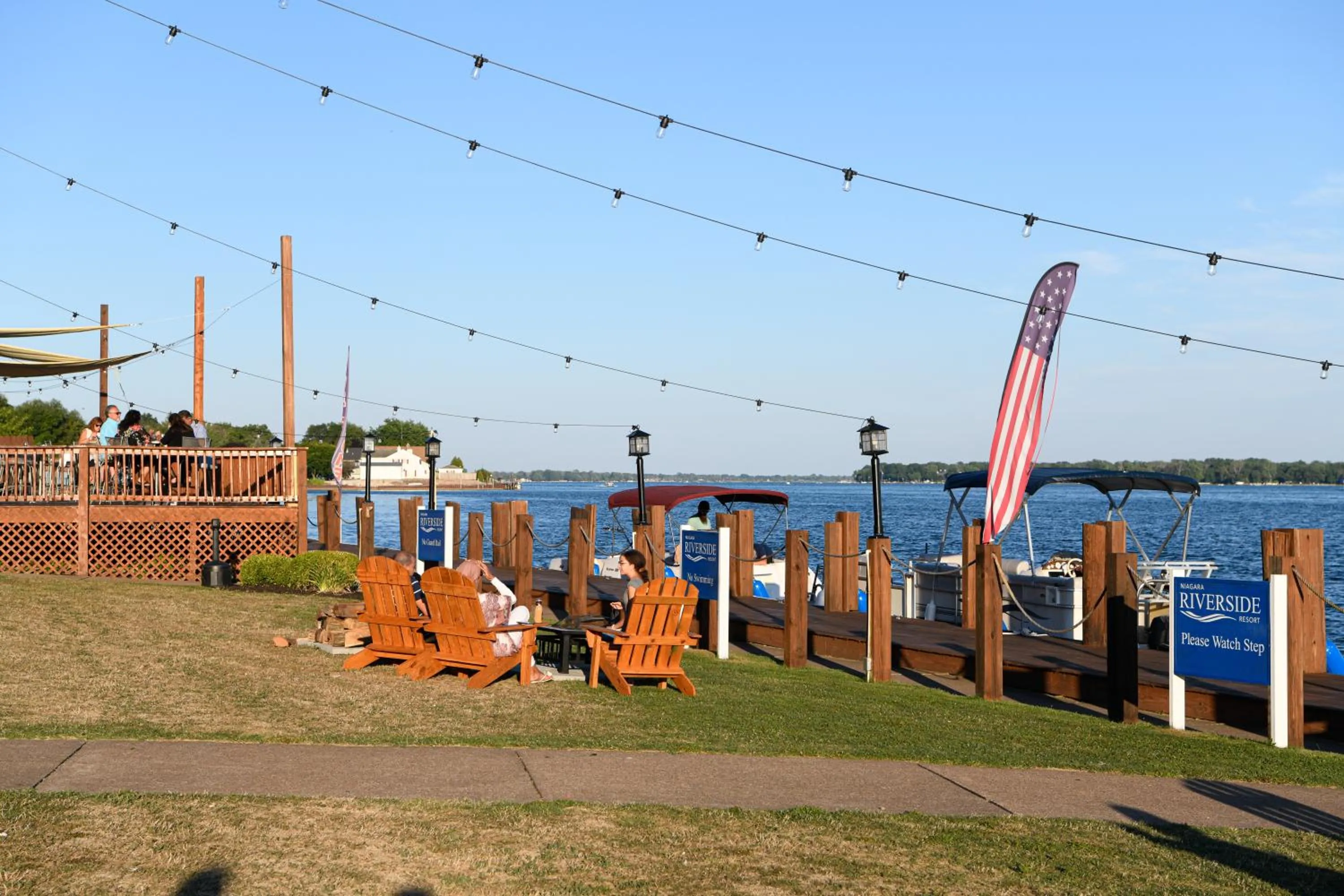 Day in Niagara Riverside Resort; BW Premier Collection