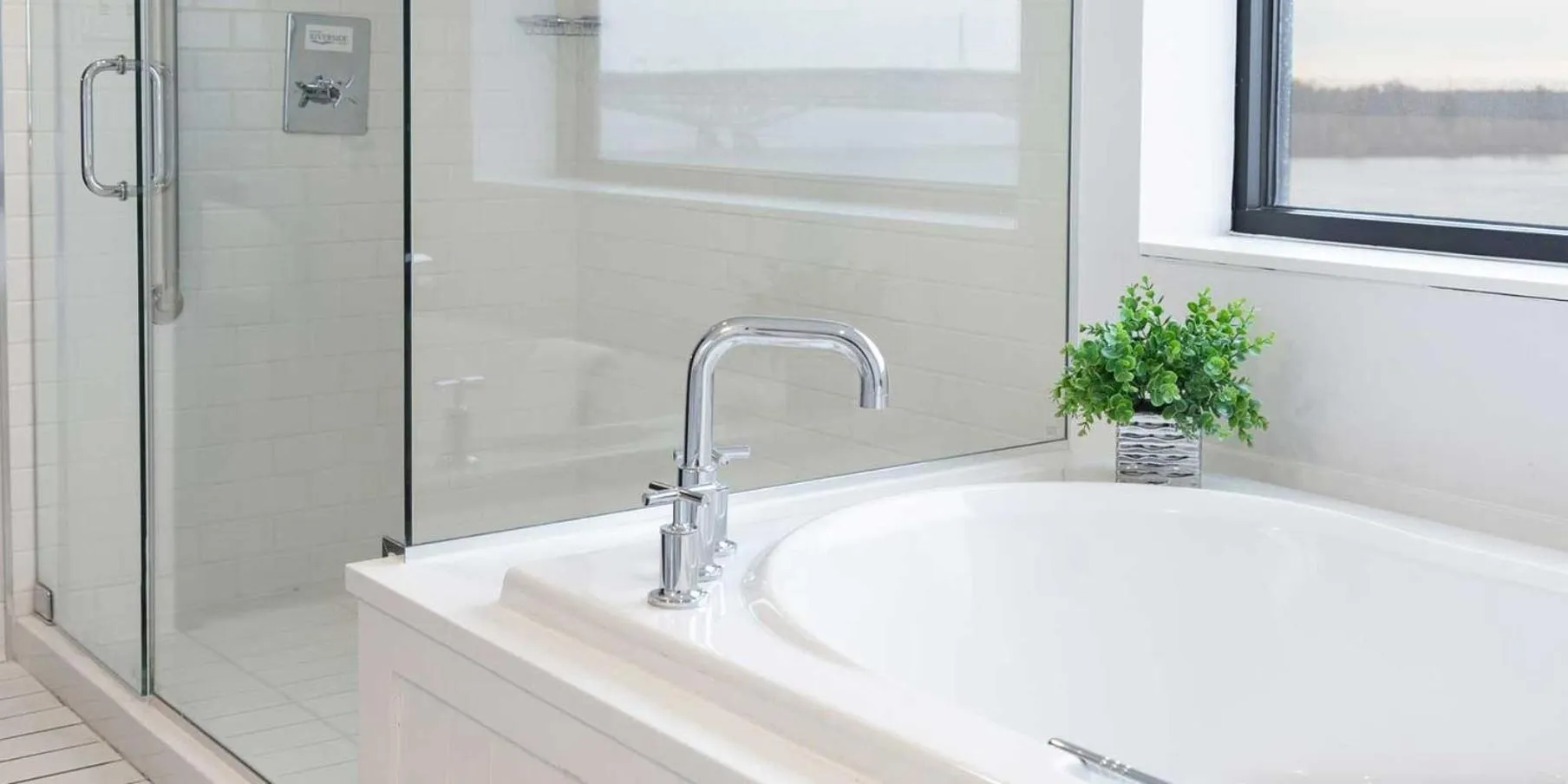 Bathroom in Niagara Riverside Resort; BW Premier Collection