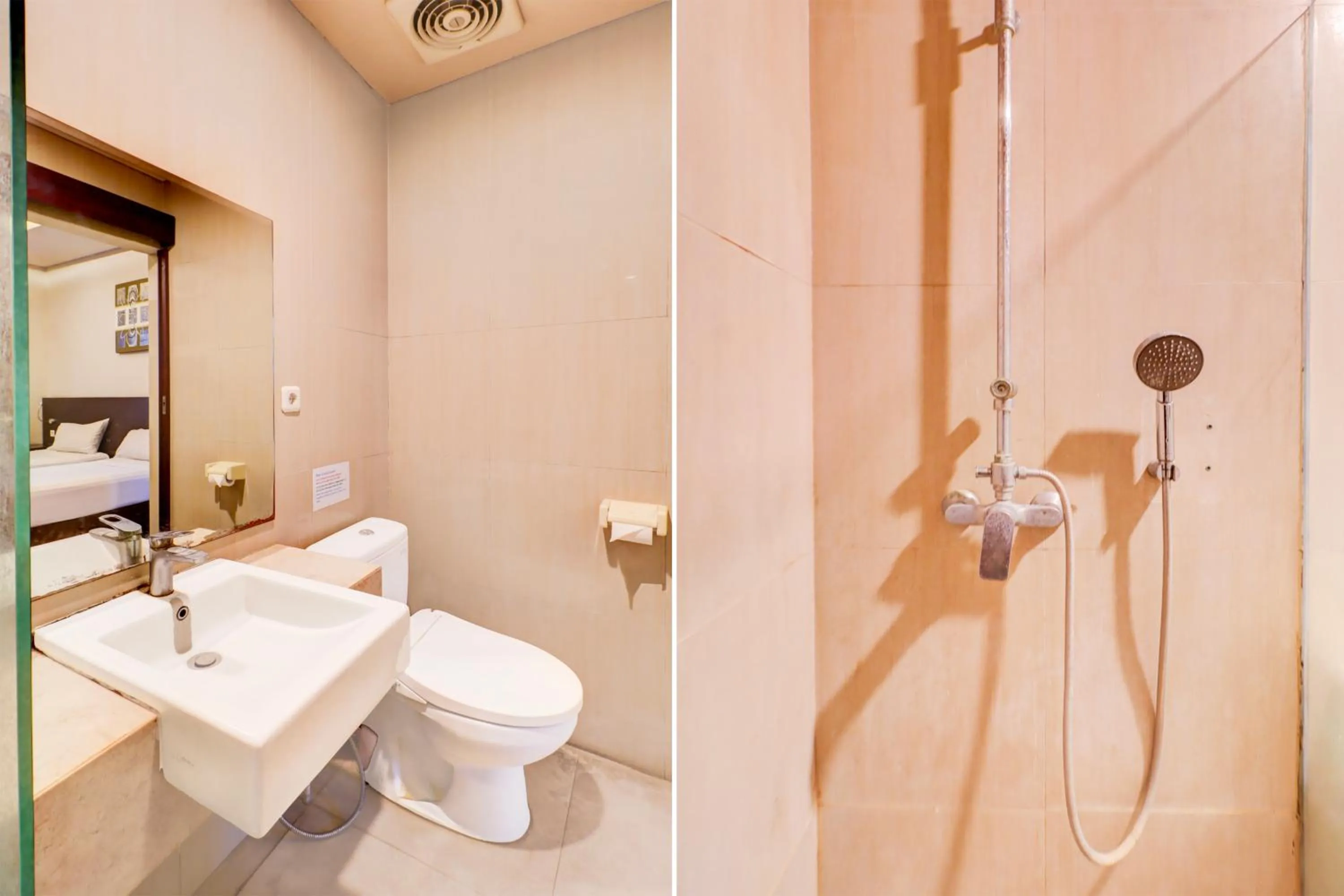 Bathroom in Collection O Bali near Sanur Beach formerly Akarsa Transit