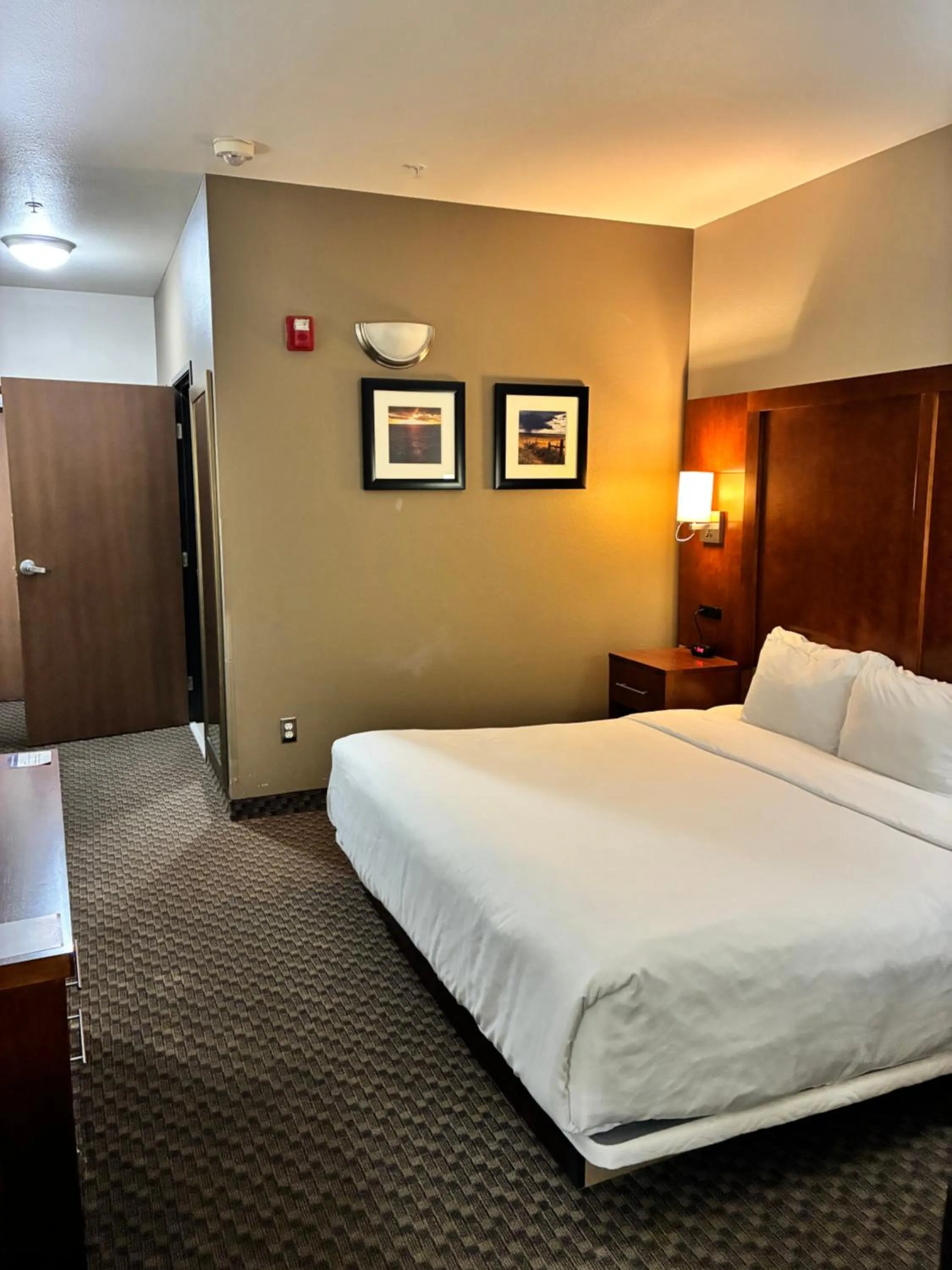 Bed in Comfort Inn & Suites Sterling