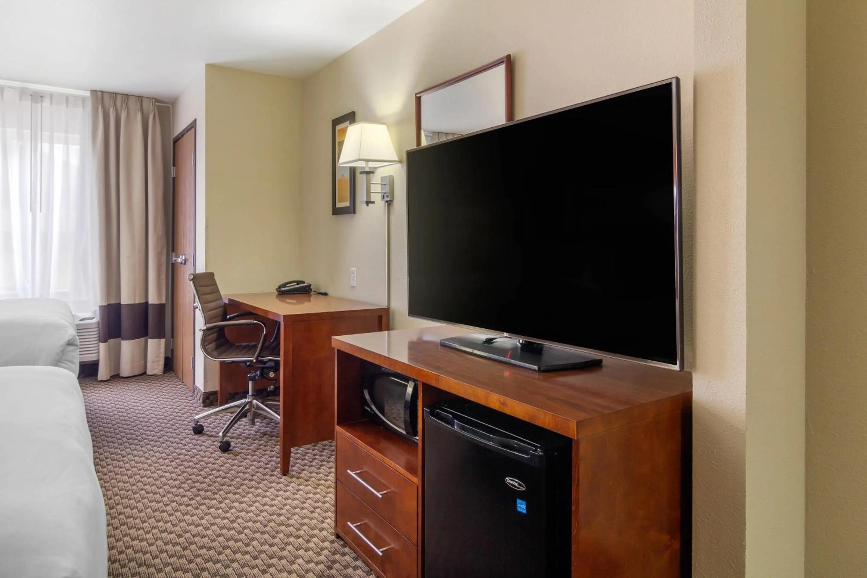 Bedroom in Comfort Inn & Suites Sterling