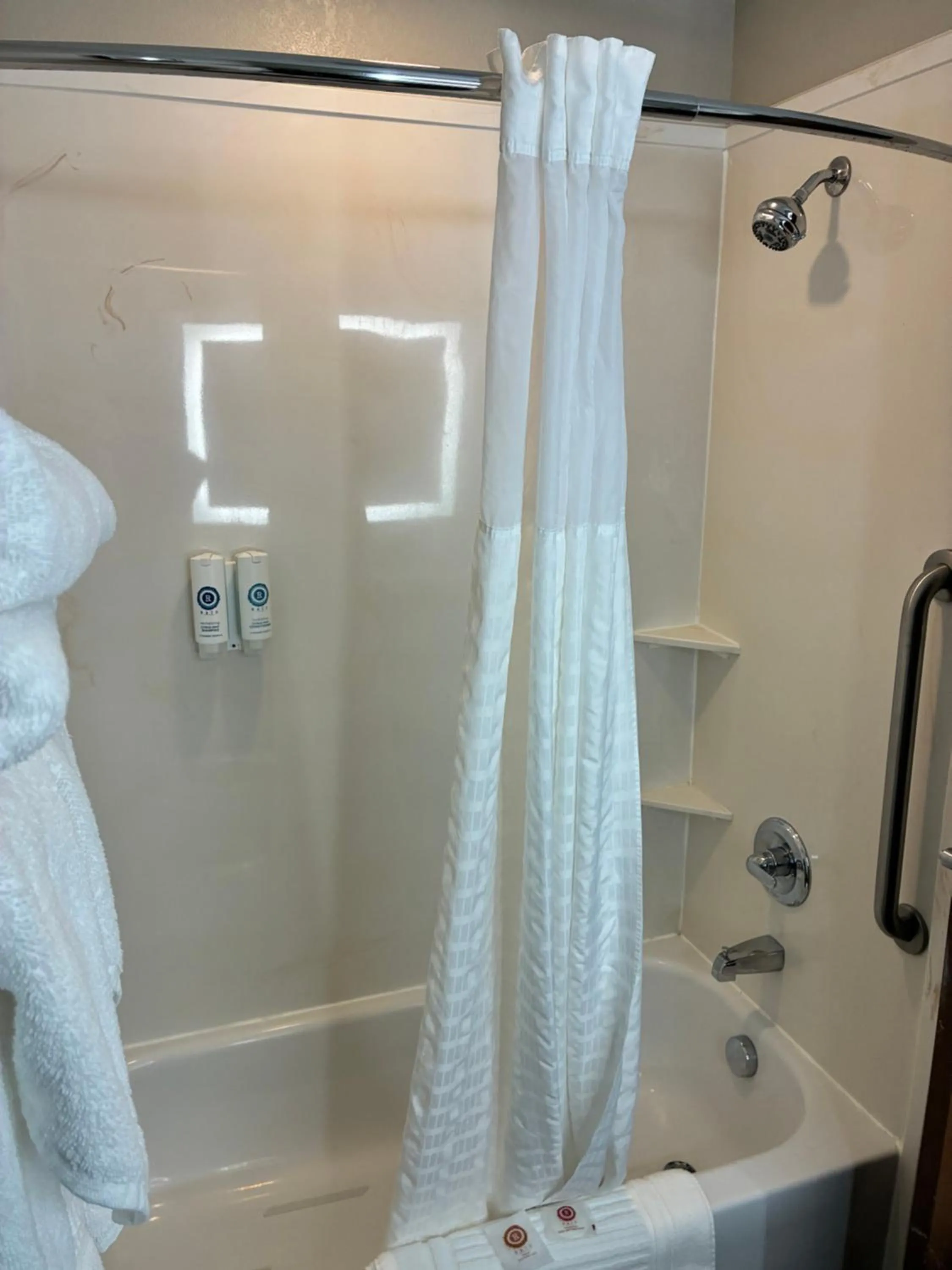 Shower in Comfort Inn & Suites Sterling