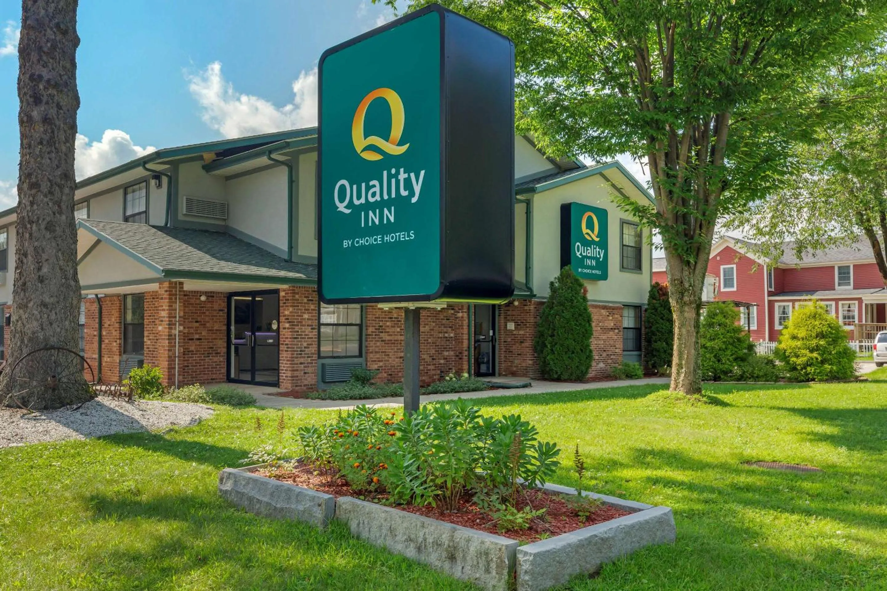 Property building in Quality Inn