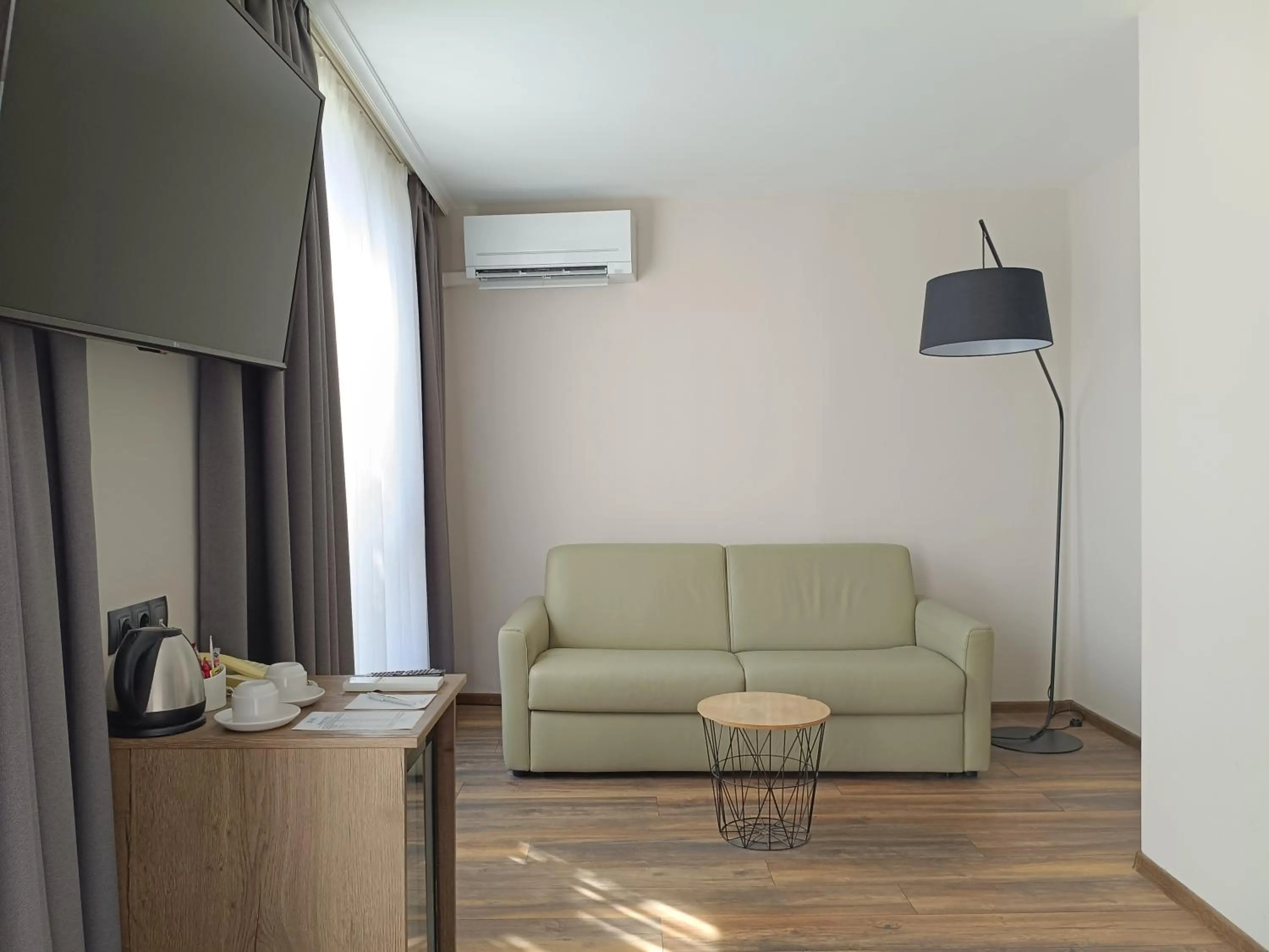 TV and multimedia in Hugo Hotel