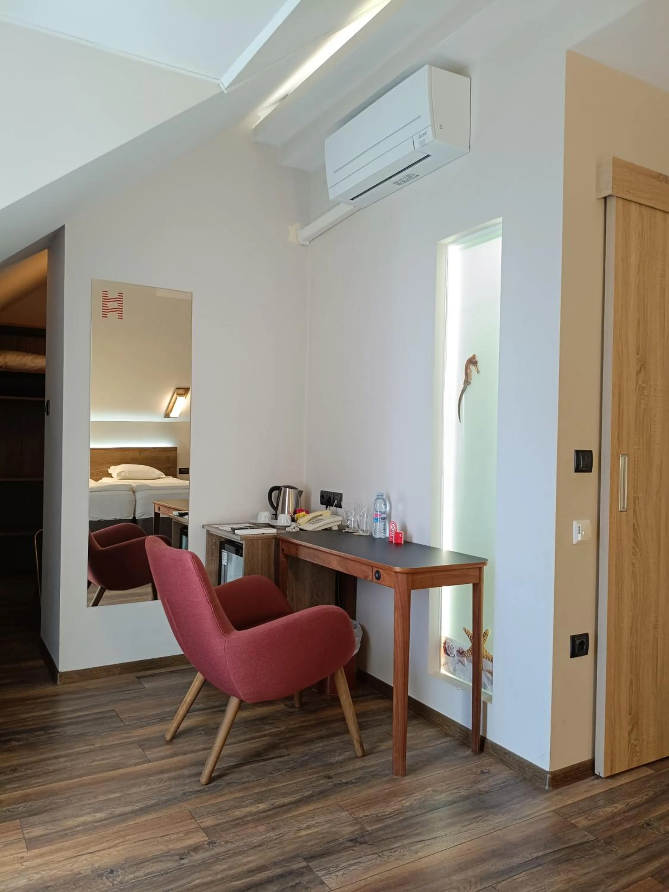 Seating area in Hugo Hotel