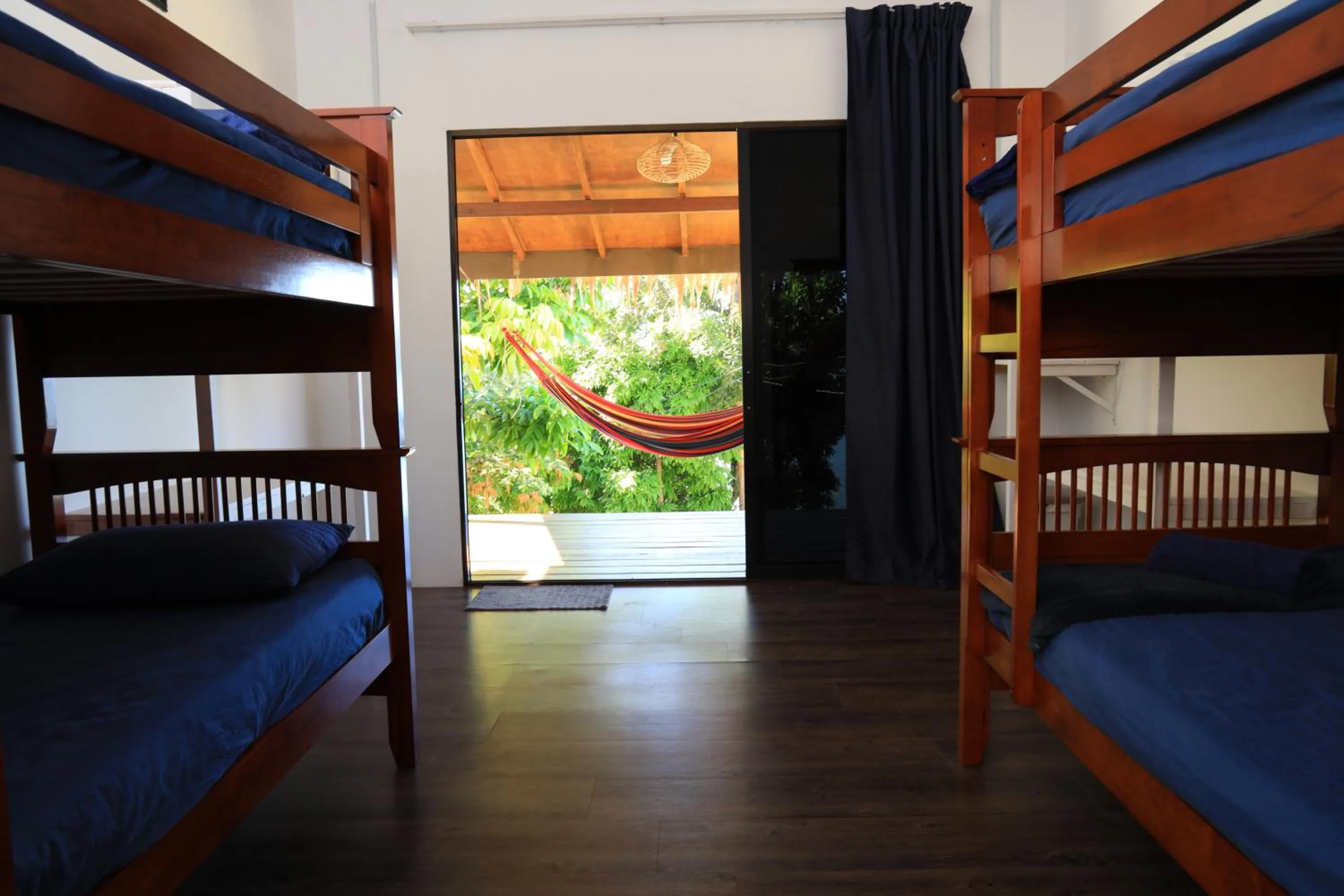 Bed in 4-Bed Mixed Dormitory Room in Bigfin beach resort