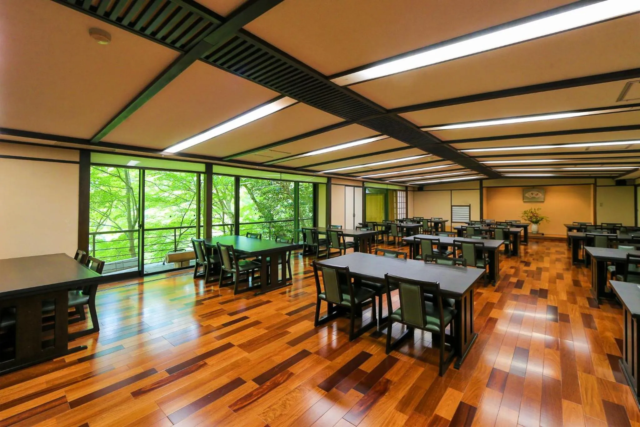 Restaurant/places to eat in Momijiya Honkan Takaosansou